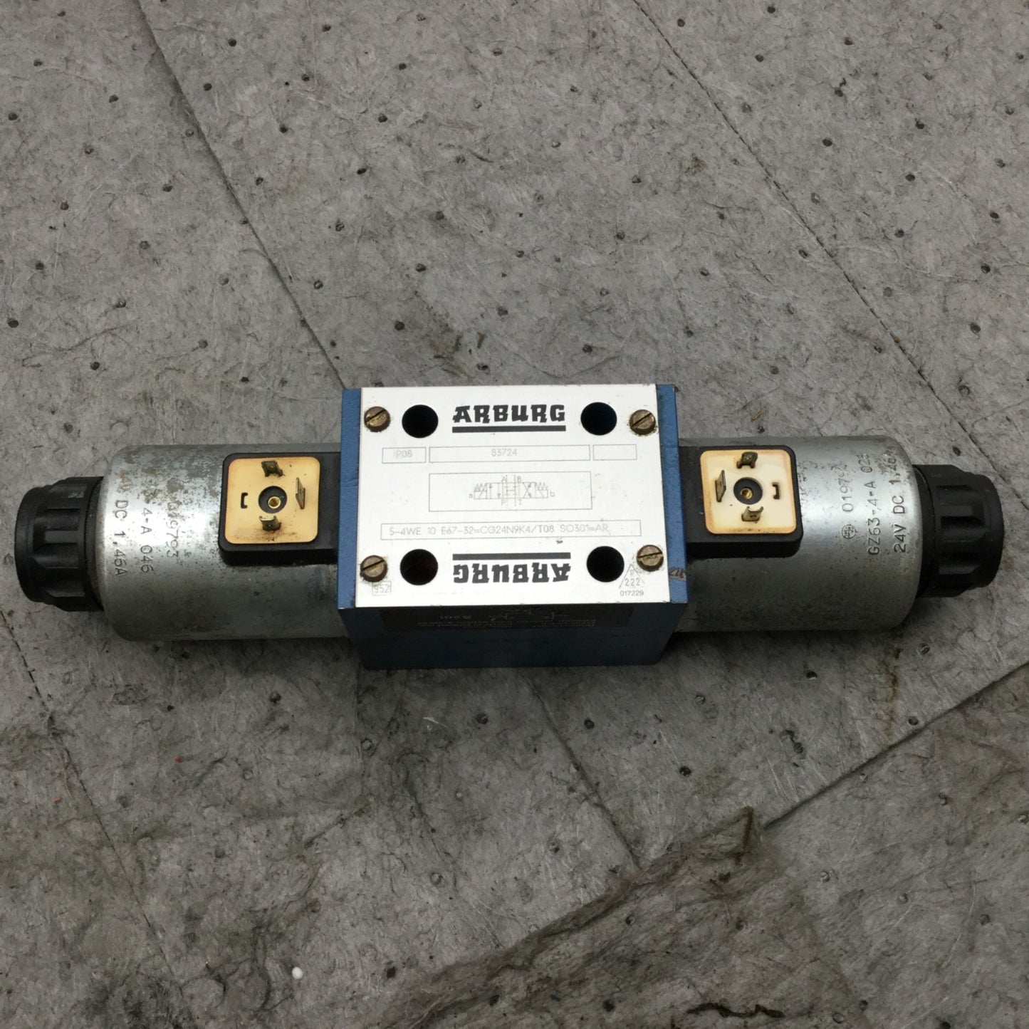 Used Arburg Bosch 5-4WE 10 E67-32/CG24N9K4/T08 Directional Control Solenoid Valve