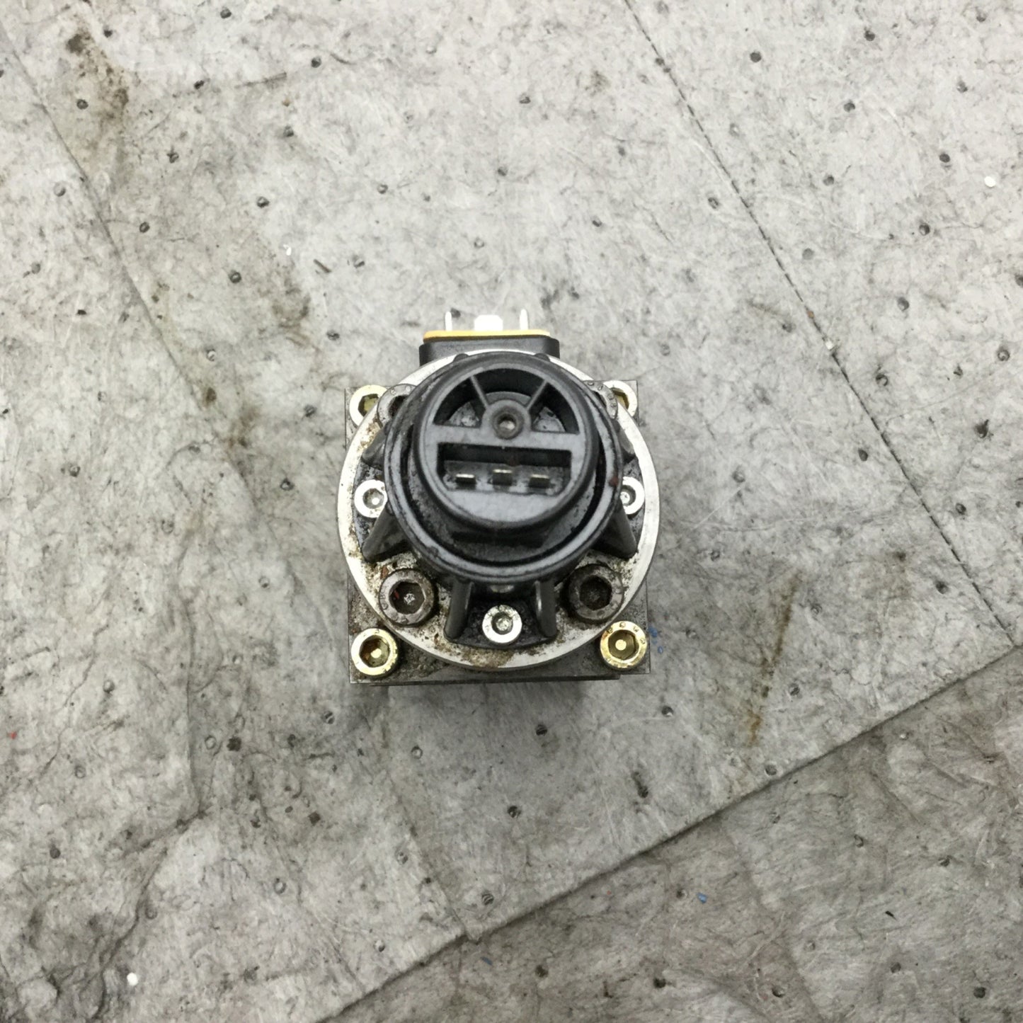 Used ARBURG Bosch DBETB-10/80 Proportional Pressure Relief Valve W/Position Feedback