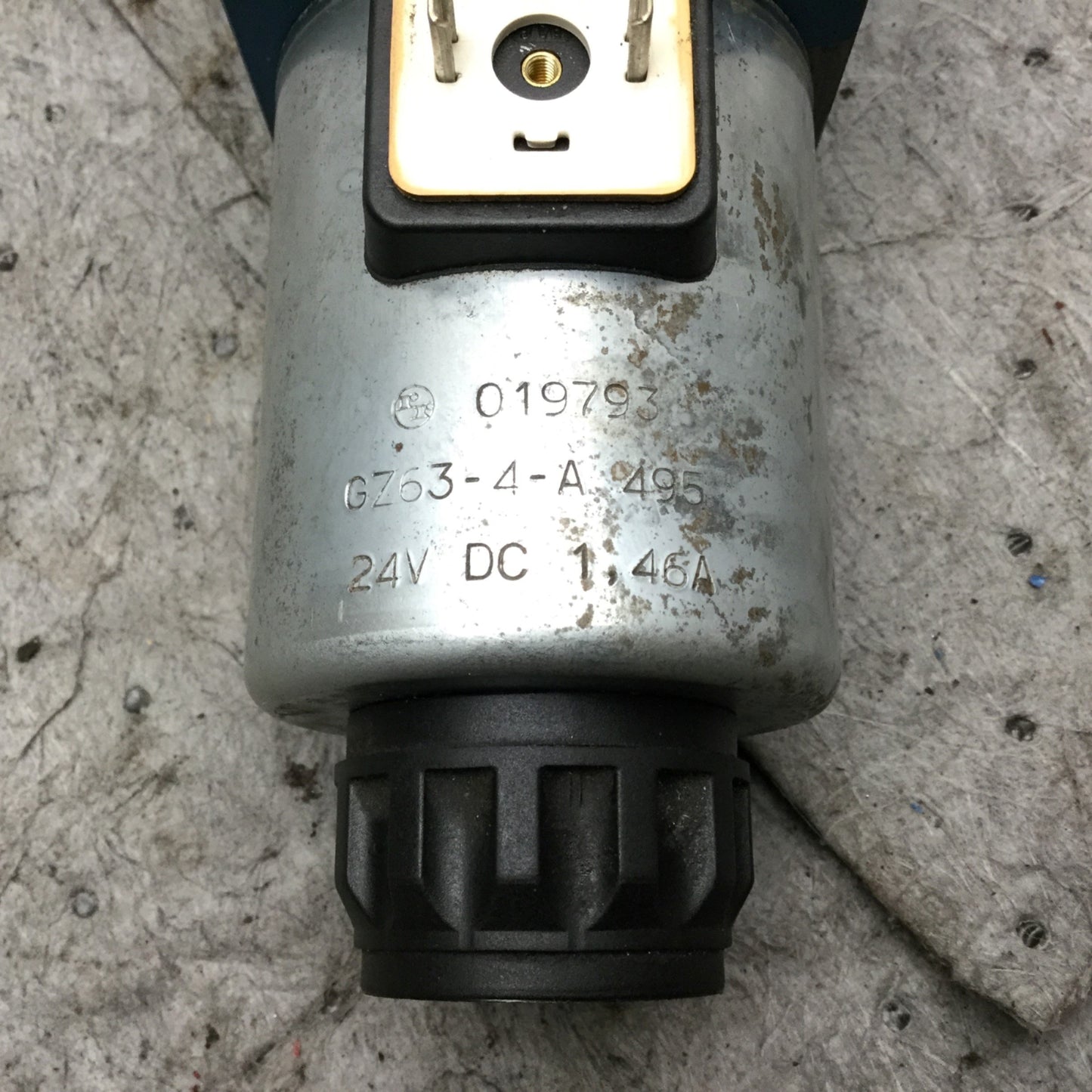 Used ARBURG Bosch 5-4WE 10 D32/CG24N9K4 SO301 Directional Control Spool Valve