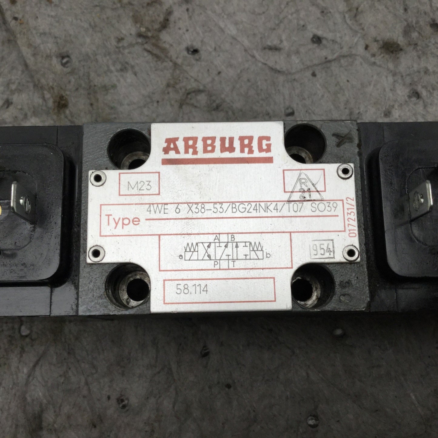 Used Arburg Bosch 4WE 6 X38-53/BG24NK4/T07 SO39 4-Way Directional Control Spool Valve