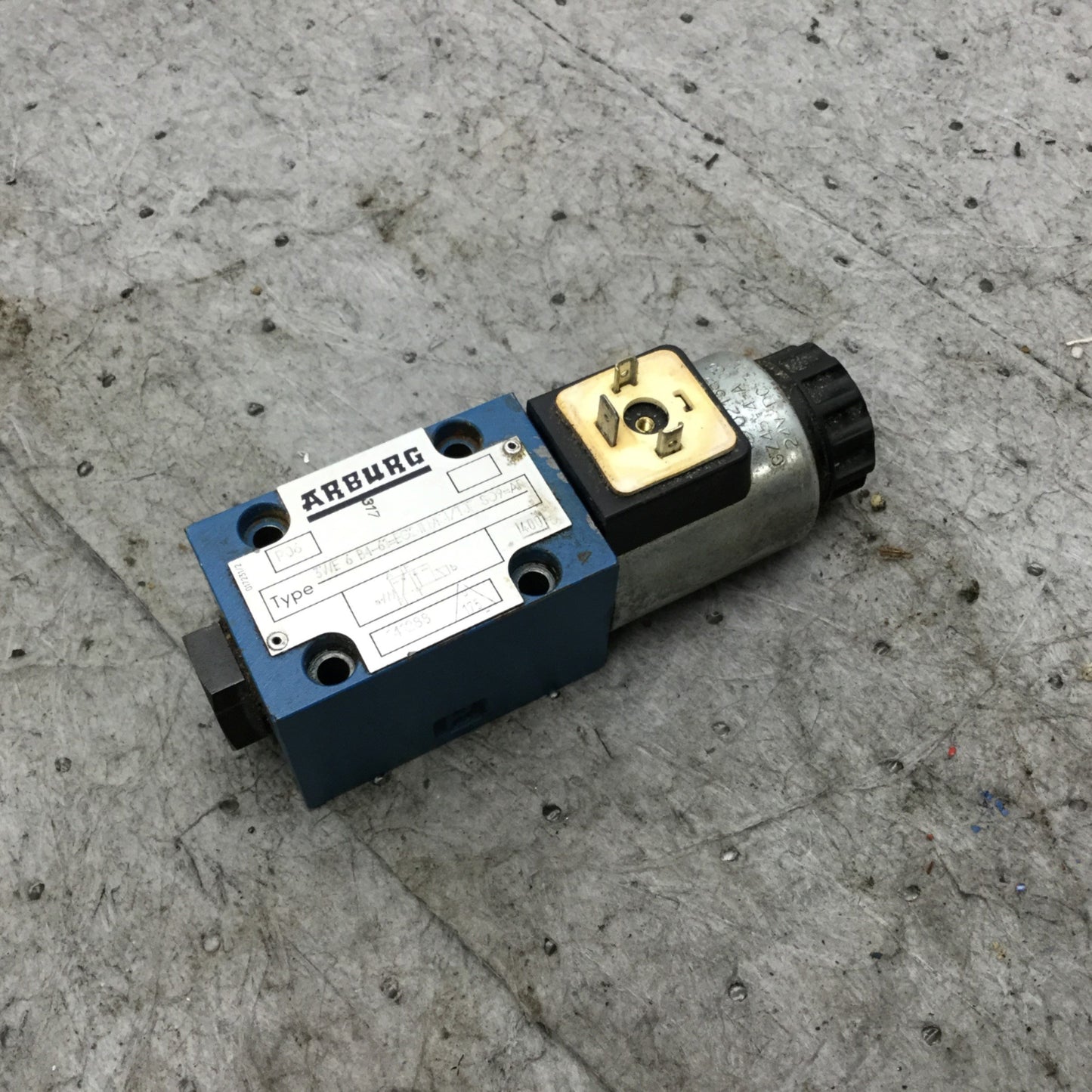 Used Arburg Bosch 3WE 6 B4-61=EG24N9K4/T07 SO9=AR Directional Control Spool Valve