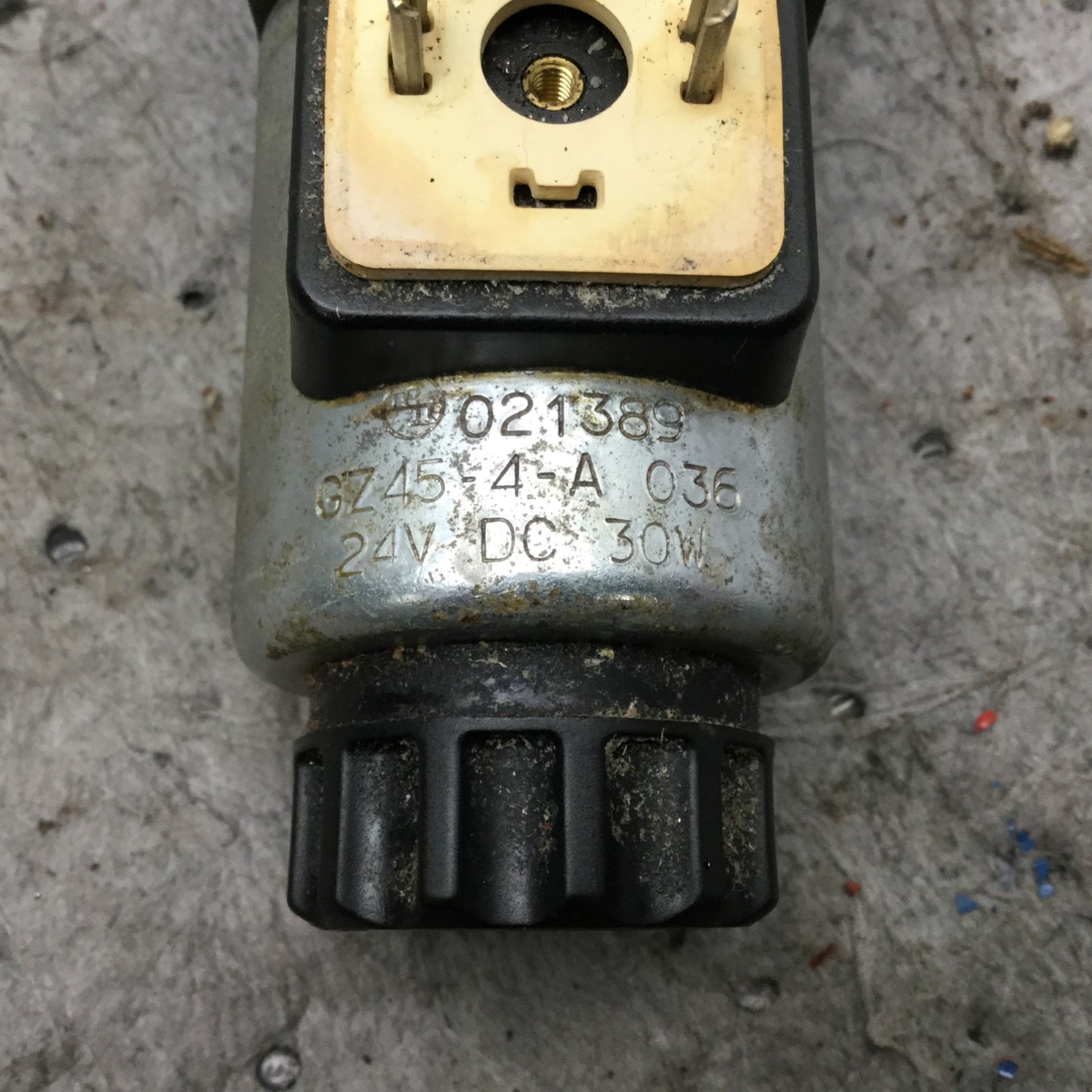Used Arburg Bosch 3WE 6 B4-61=EG24N9K4/T07 SO9=AR Directional Control Spool Valve