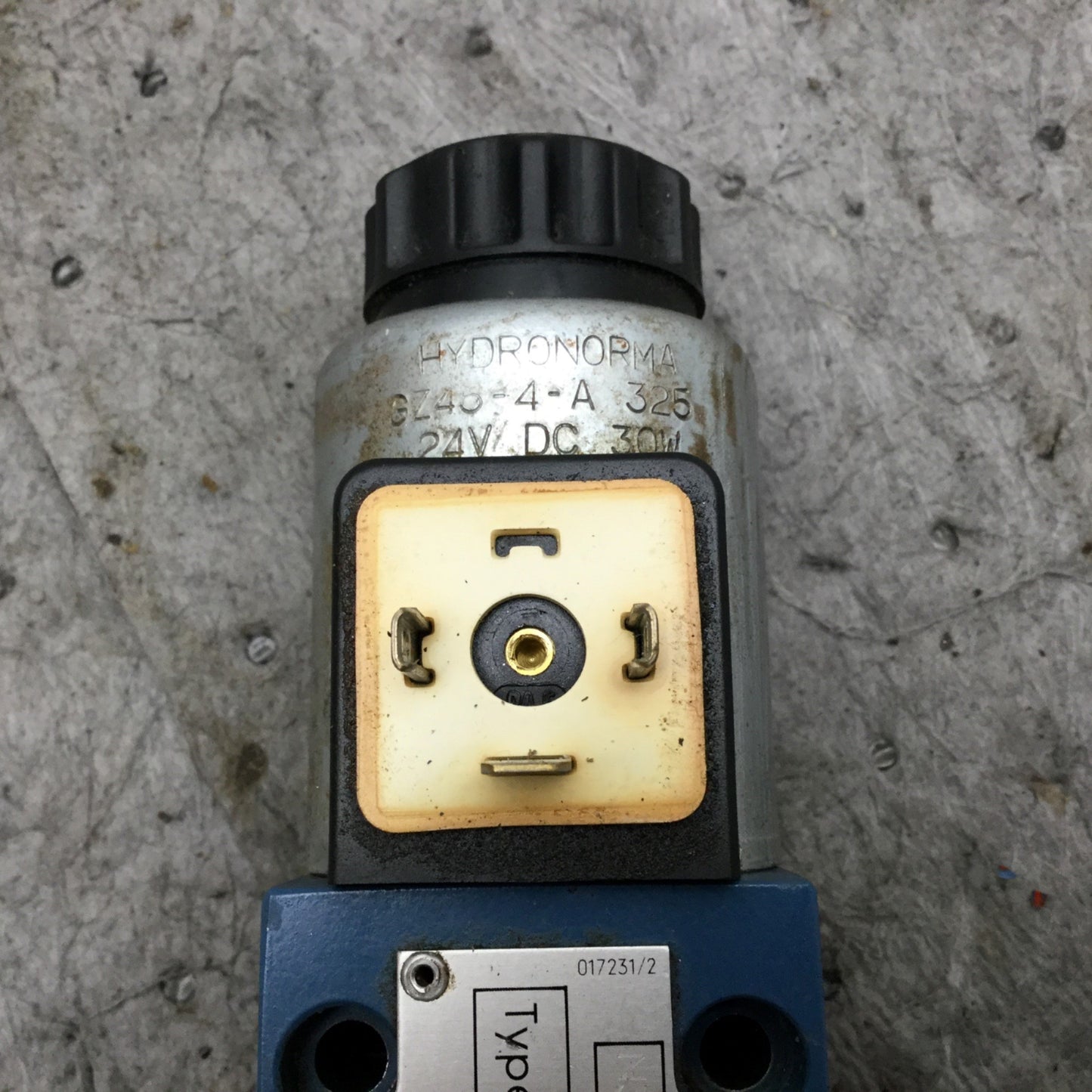 Used Arburg Bosch 4WE 6 X38-61/EG24N9K4/T07 SO9 4-Way Directional Control Spool Valve