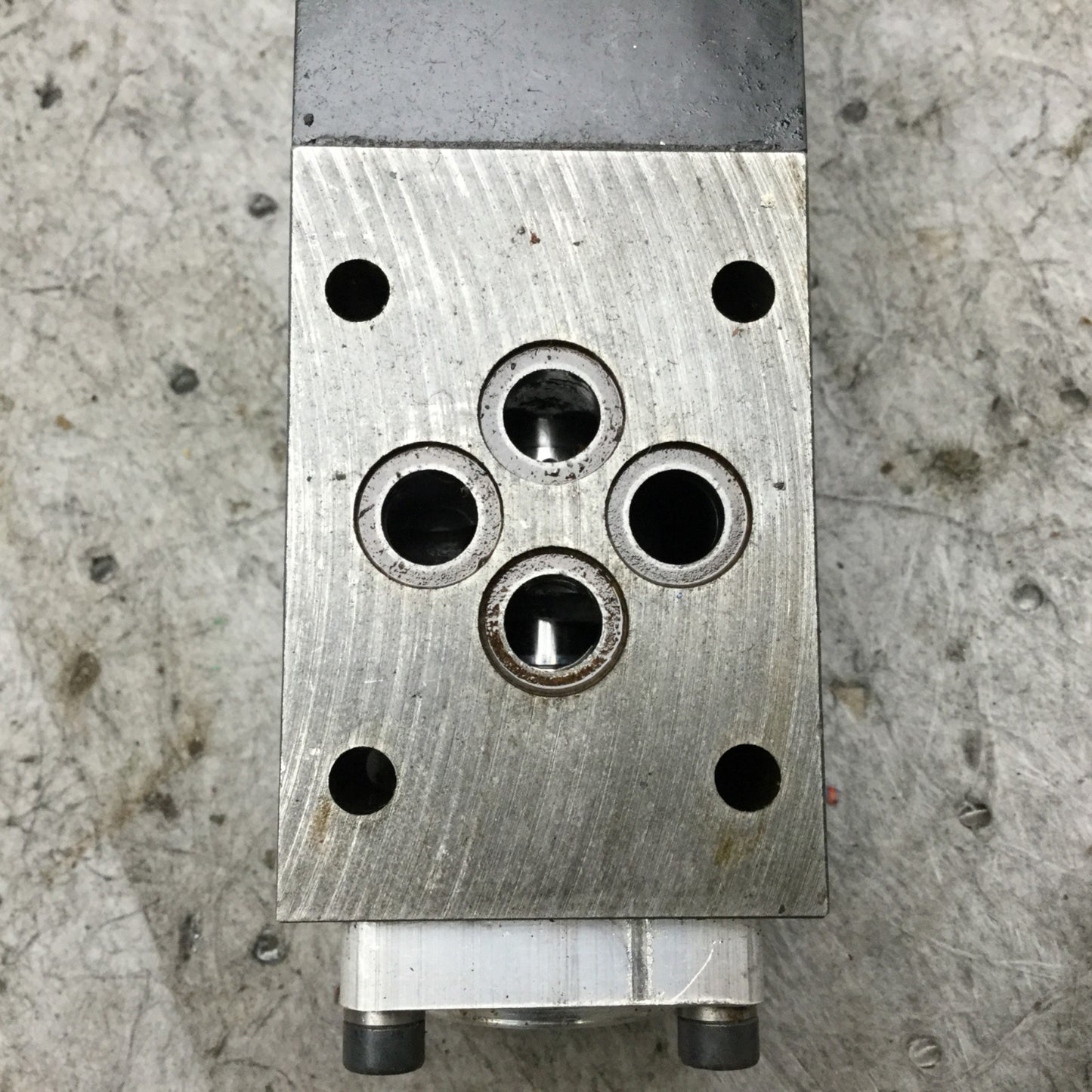 Used Arburg Bosch 3WE 6 B4-53/BG24NK4/T07 SO39 Directional Control Spool Valve