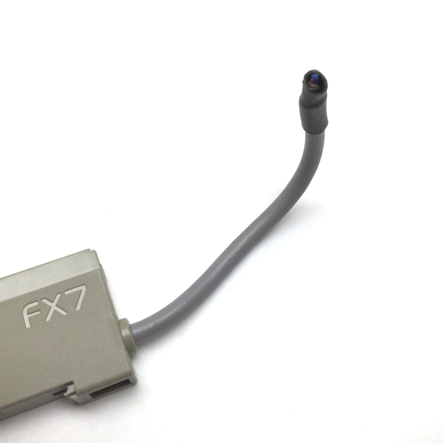 Used SunX FX-7P Sensitivity Setting Fiber Sensor, 12-24VDC, PNP, *Missing Cover*