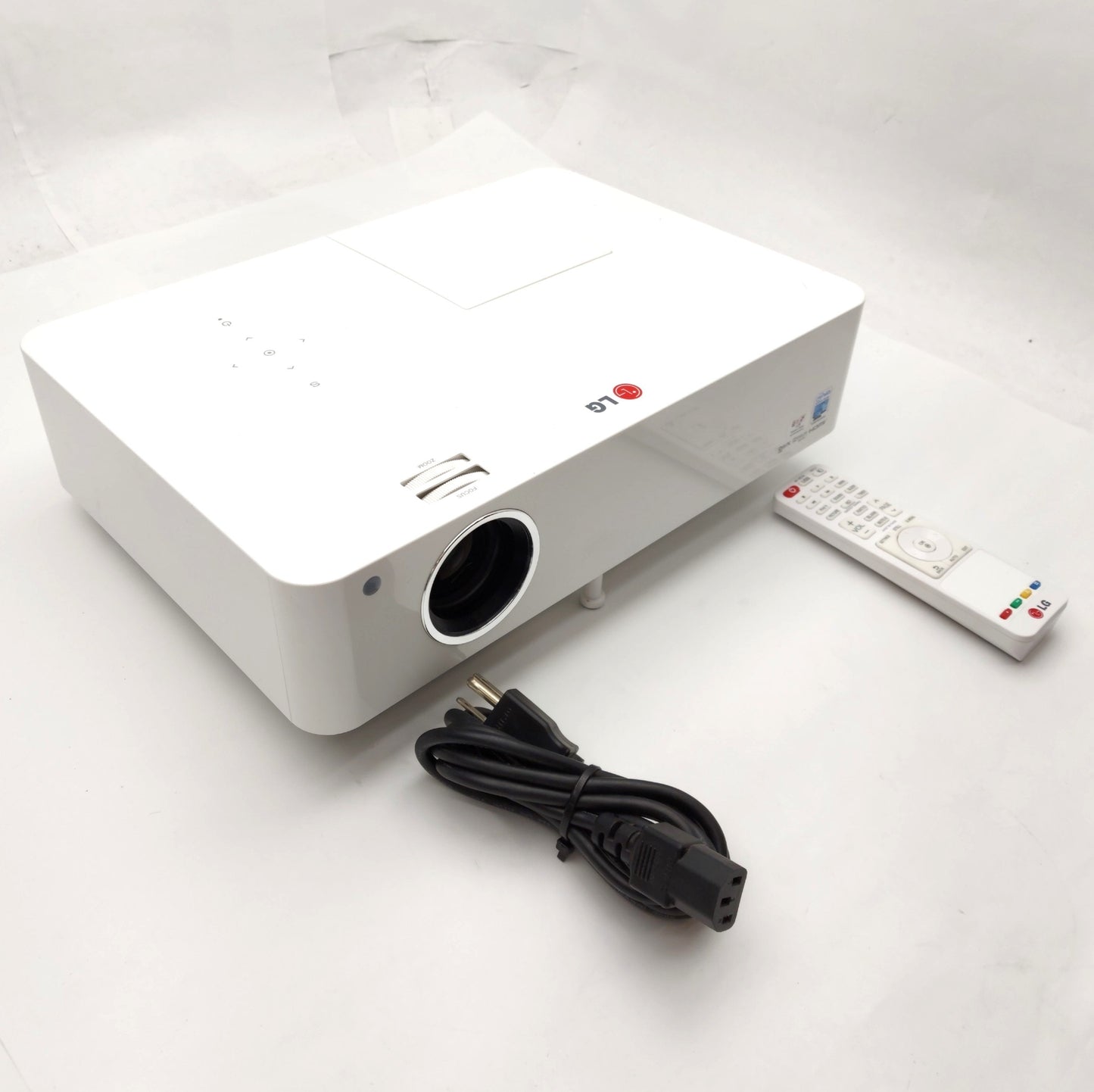 Used LG BG630 LCD Projector, 30-300", 1024 x 768, VGA, HDMI, WiFi, 100-240VAC