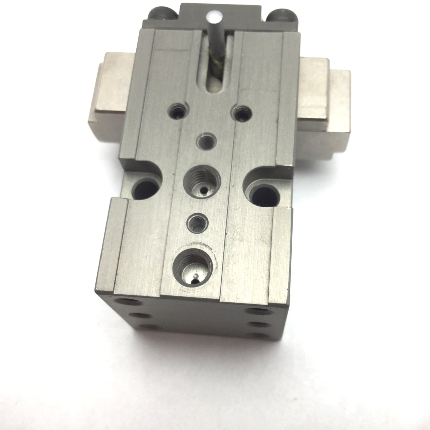 Used Phd 19072-2-5501 Micro Parallel Pneumatic Gripper, Stroke 0.43" Bore 0.5", 10-32