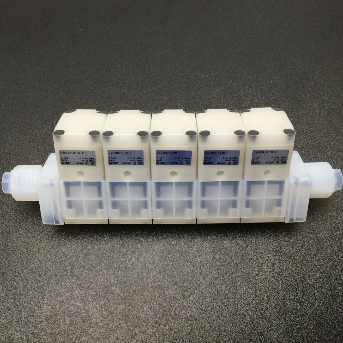 New Bank Of 5 SMC LVC40A-S13N-F High Purity Chemical Valves On LLC4A-05-S19 Manifold