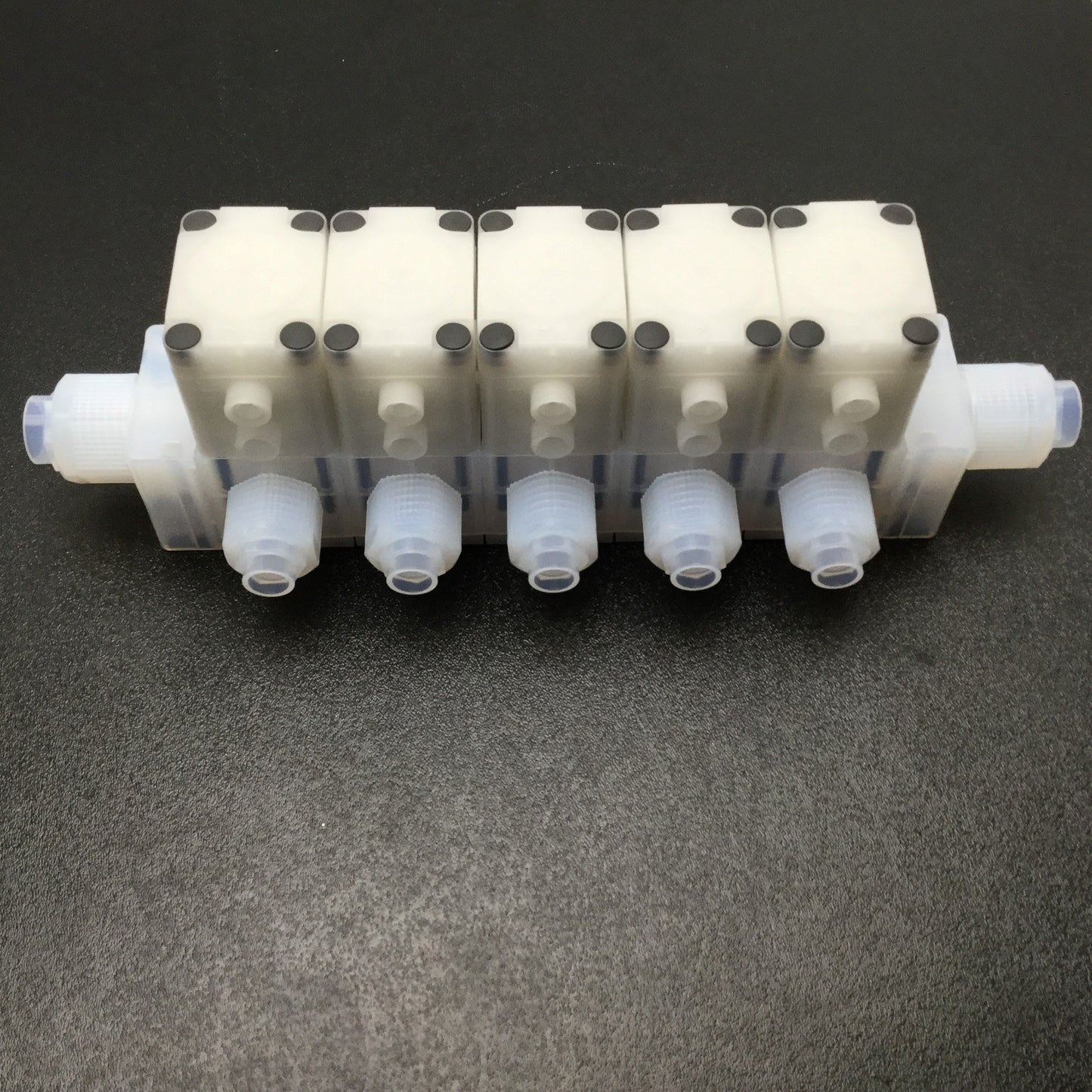 New Bank Of 5 SMC LVC40A-S13N-F High Purity Chemical Valves On LLC4A-05-S19 Manifold