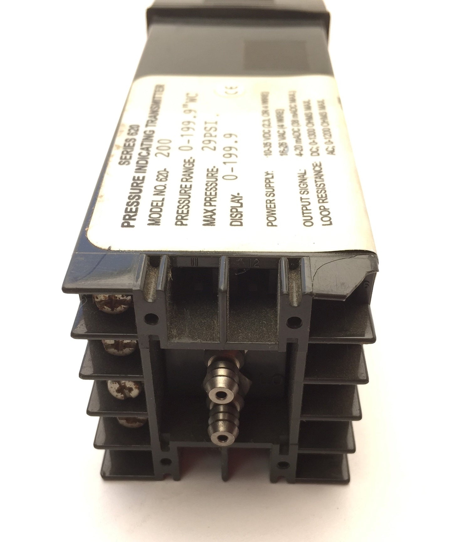 Used Dwyer 620-200 Pressure Indicating Transmitter, 0-199.9" WC, Max Pressure: 29PSI