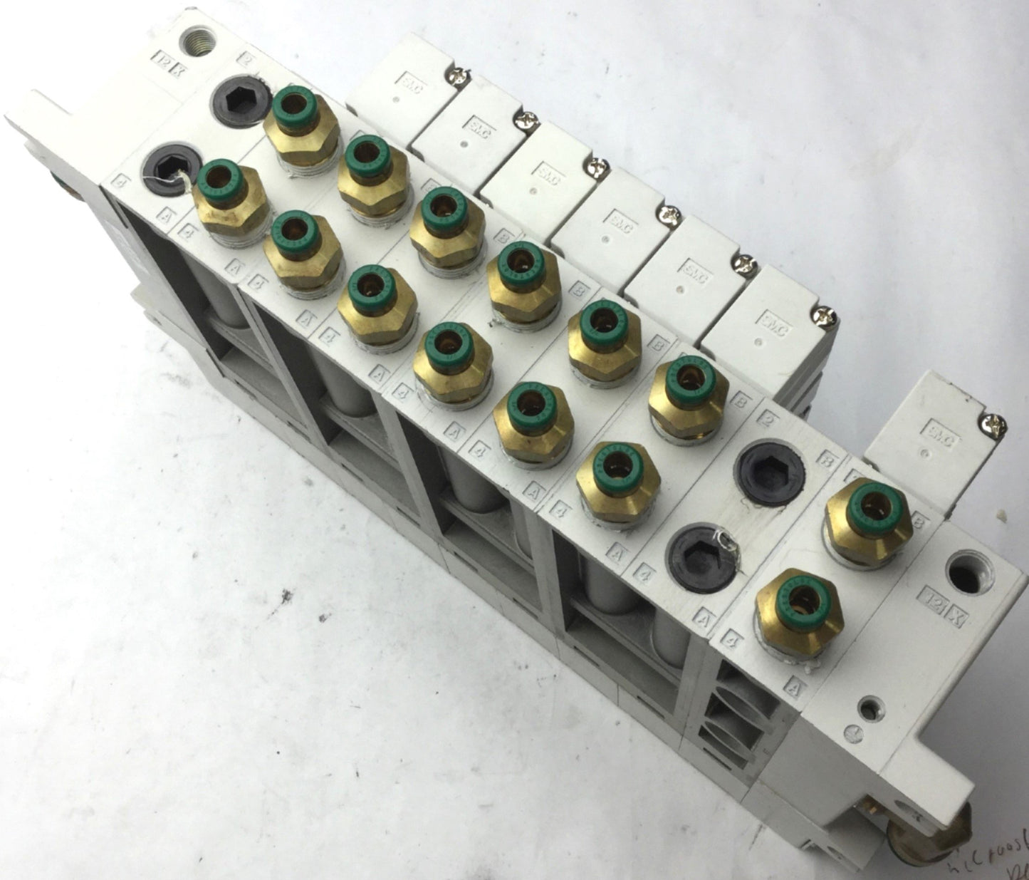 Used Bank of 7 SMC VQ4200-5 Solenoid Valve, 2-Position 5-Port, 24VDC, 0.15-1.0MPa