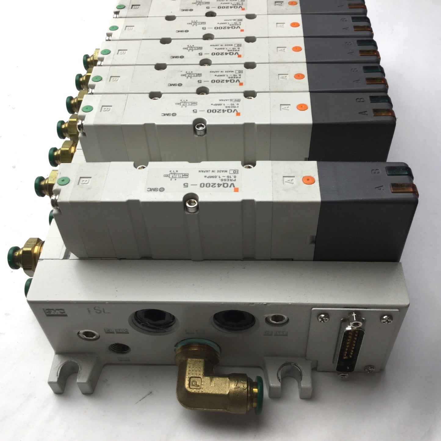 Used Bank of 7 SMC VQ4200-5 Solenoid Valve, 2-Position 5-Port, 24VDC, 0.15-1.0MPa