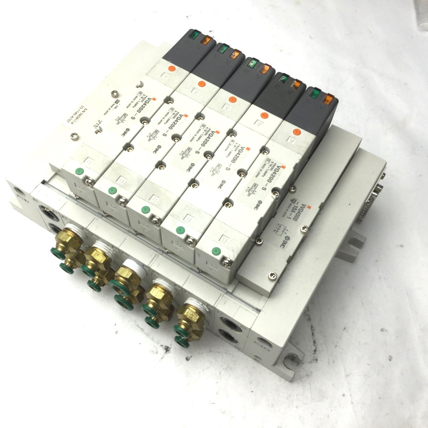 Used Bank of 5 SMC VQ4200-5 Solenoid Valve, 24VDC, 2-Position 5-Port, 0.15-1.0MPa