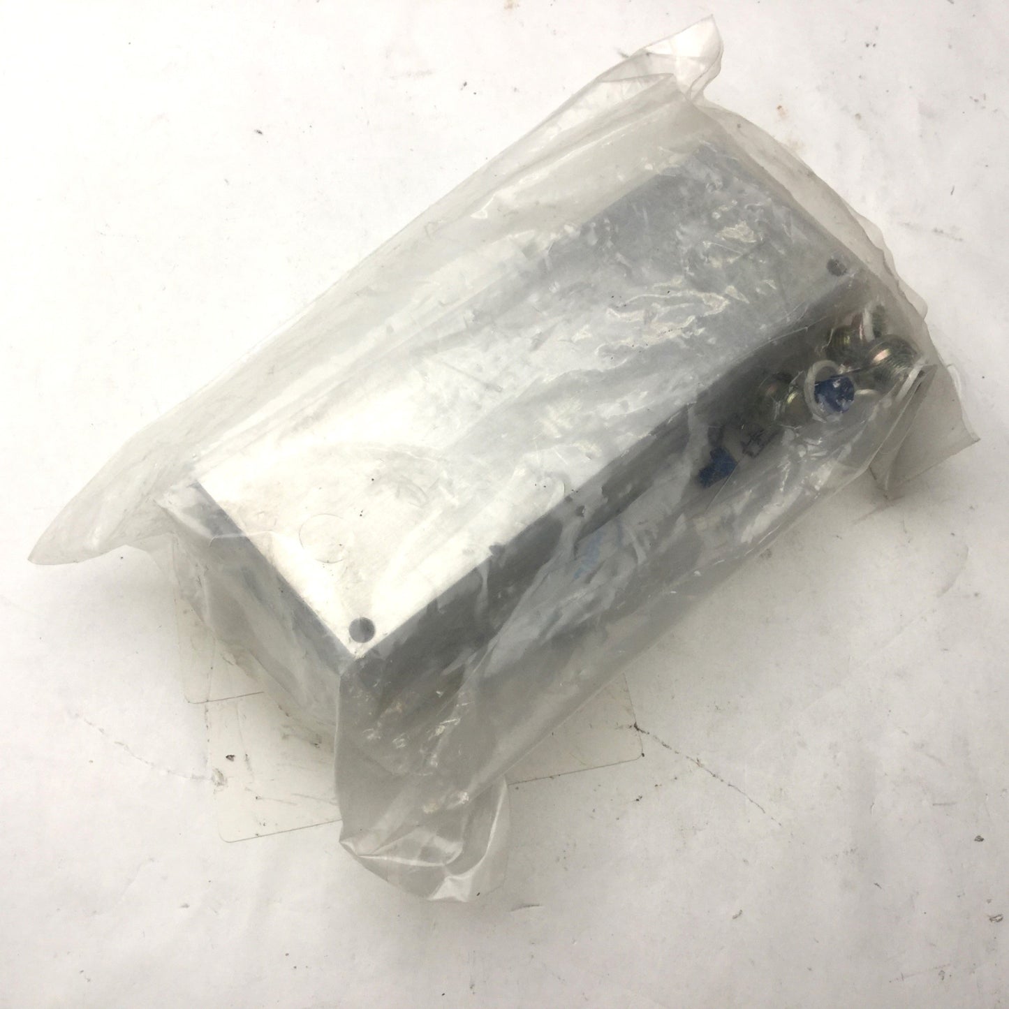 New Festo PRS-M-3 34331 Mounting Plate Manifold Block, 8 Slots