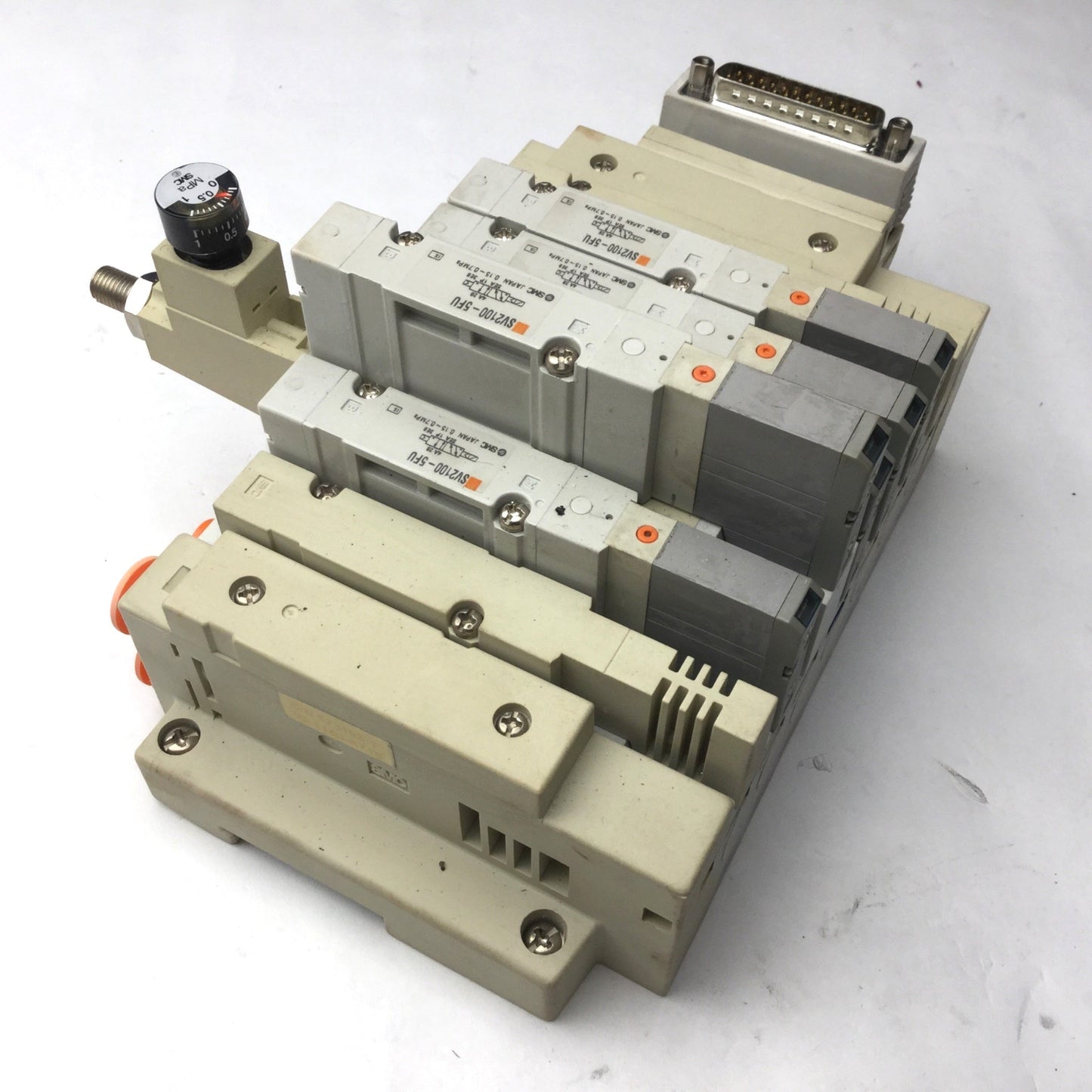 Used Bank of 5 SMC SV2100-5FU Solenoid Valves, 5-Port, 2-Position *Broken Connection*