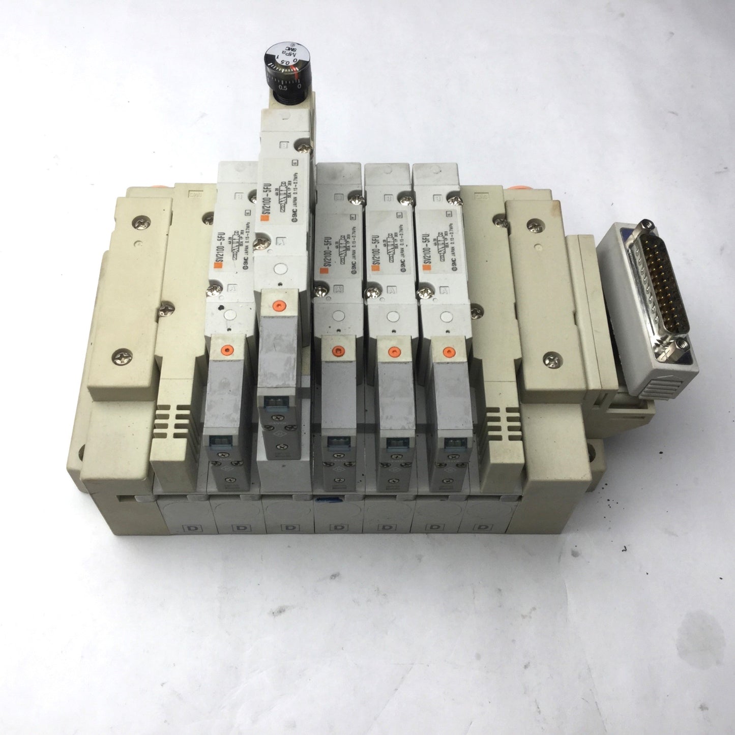 Used Bank of 5 SMC SV2100-5FU Solenoid Valves, 5-Port, 2-Position *Broken Connection*