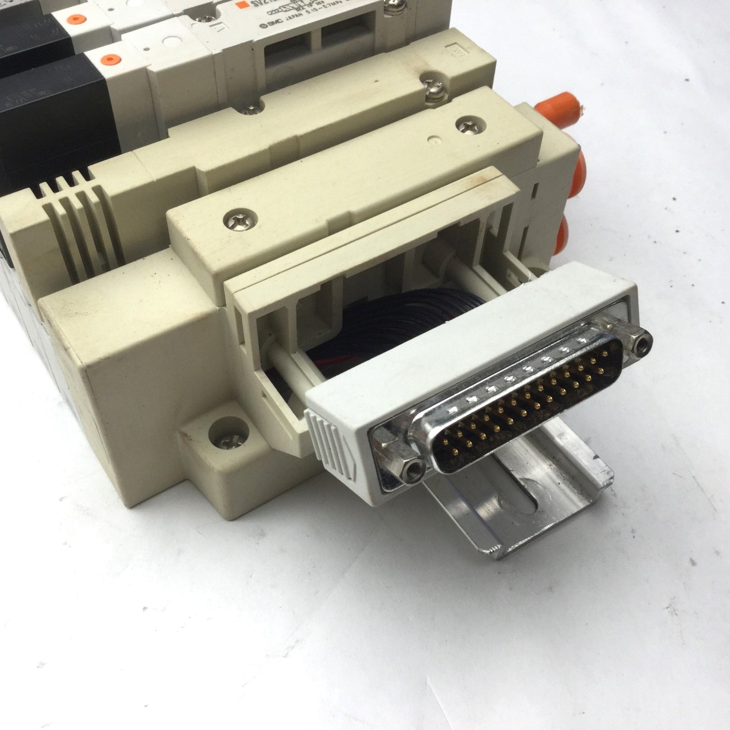 Used Bank of 10 SMC SV2100-5FU Solenoid Valves 5-Port, 2-Position *Broken Connection*