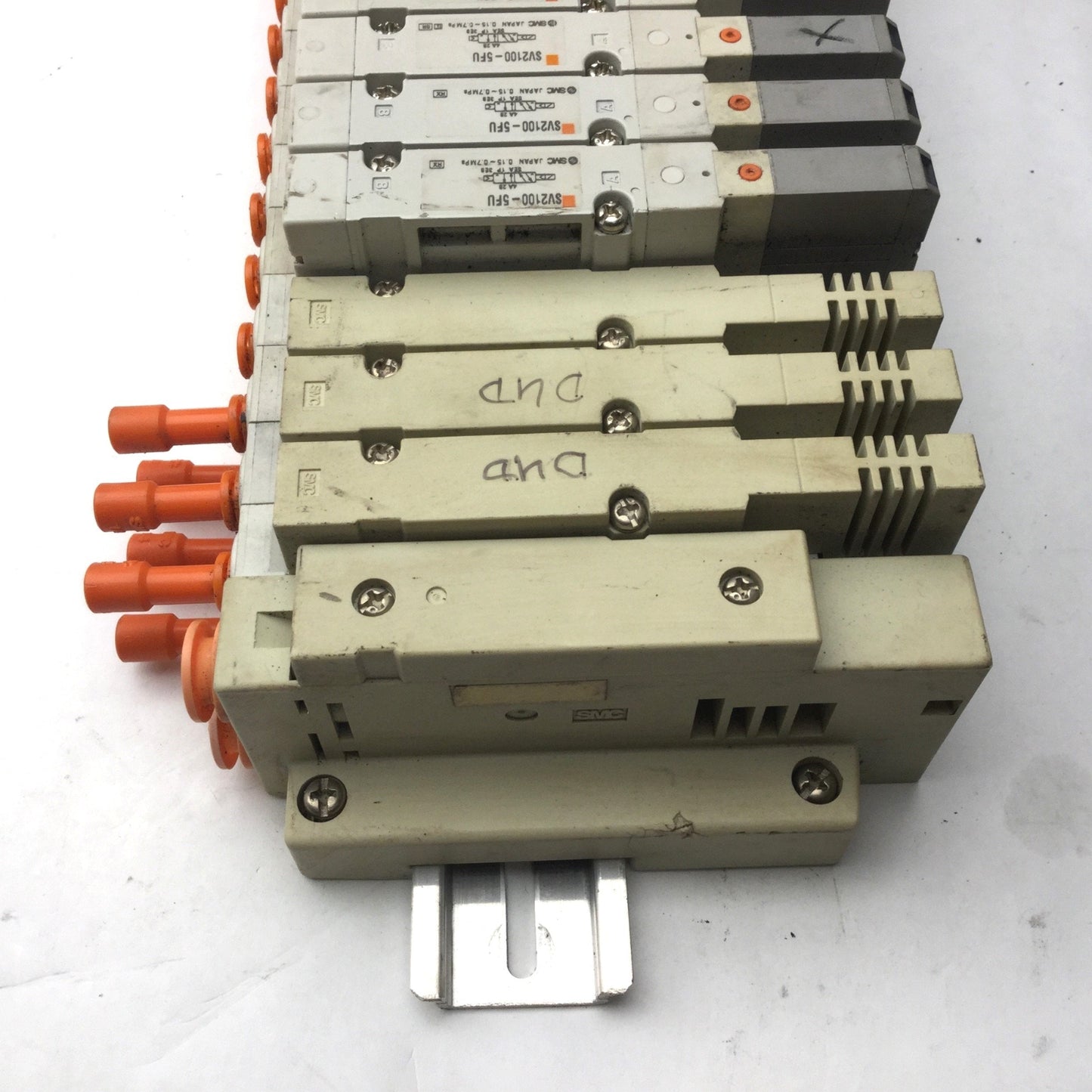 Used Bank of 10 SMC SV2100-5FU Solenoid Valves 5-Port, 2-Position *Broken Connection*
