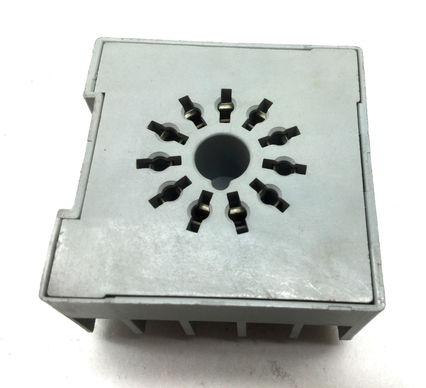 Used Lot of 3 Idec SR6P-M11G Relay Socket Adapters 10A 11 Pin 300V