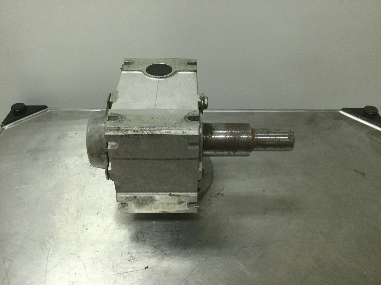 Used Nord SK 1SIS63V-N56C Aluminum Right Angle Worm Gear 5:1 56C 167lb-in 350RPM