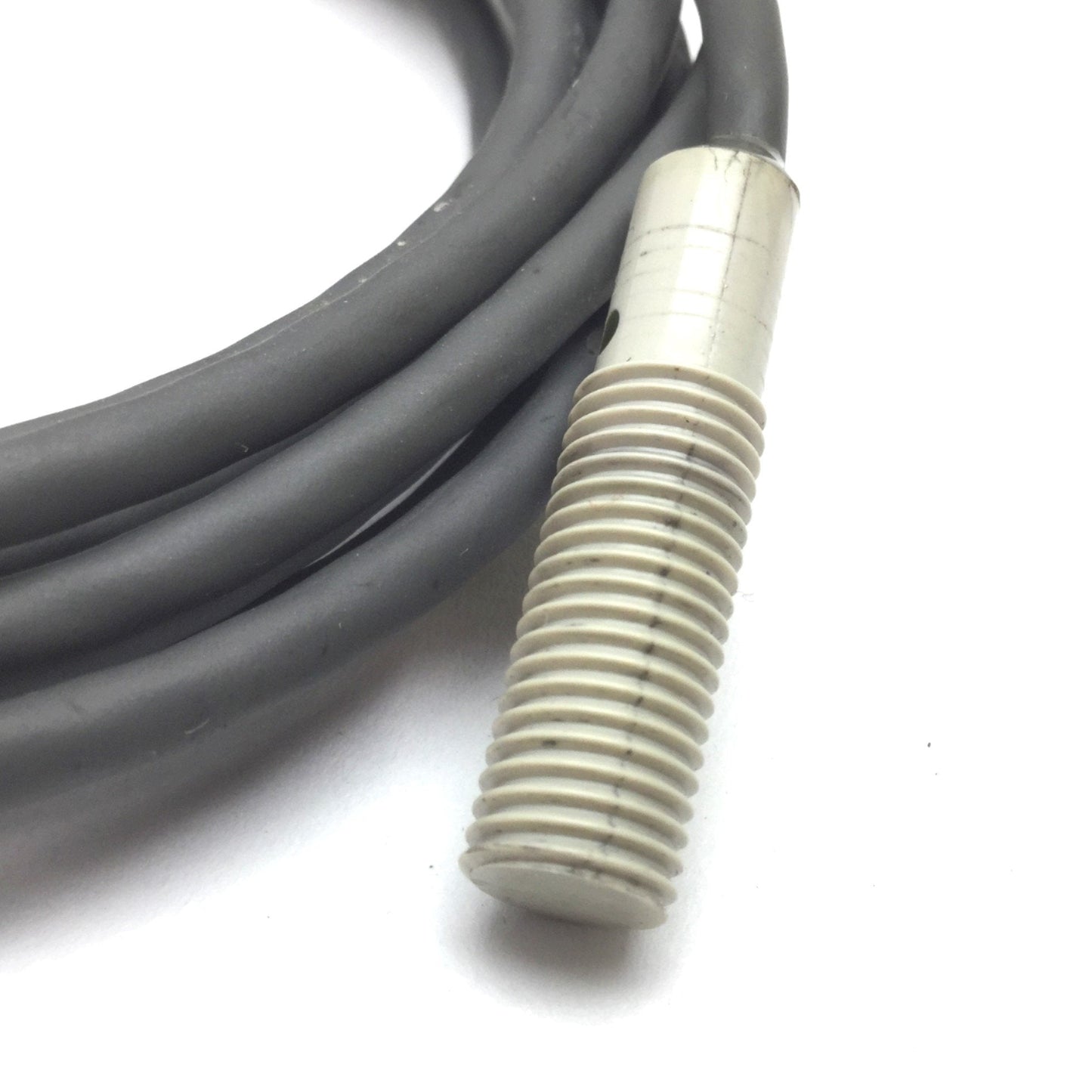 Used Omron E2F-X1R5F1 Inductive Proximity Sensor, Range: 1.5mm, Voltage: 12-24VDC