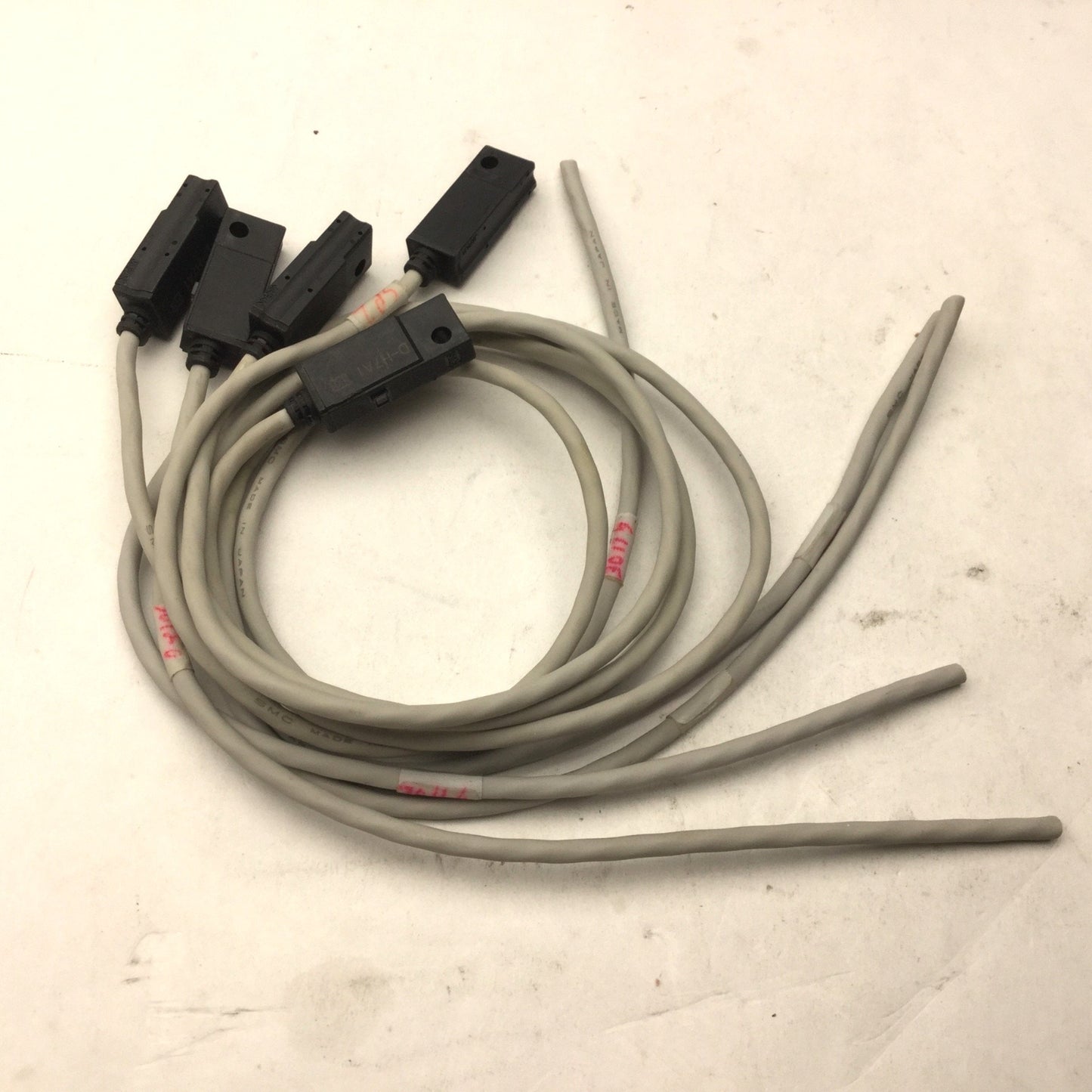 Used Lot of 5 SMC D-H7A1 Solid State Switches, 3-Wire NPN, Power: 4.5-28VDC