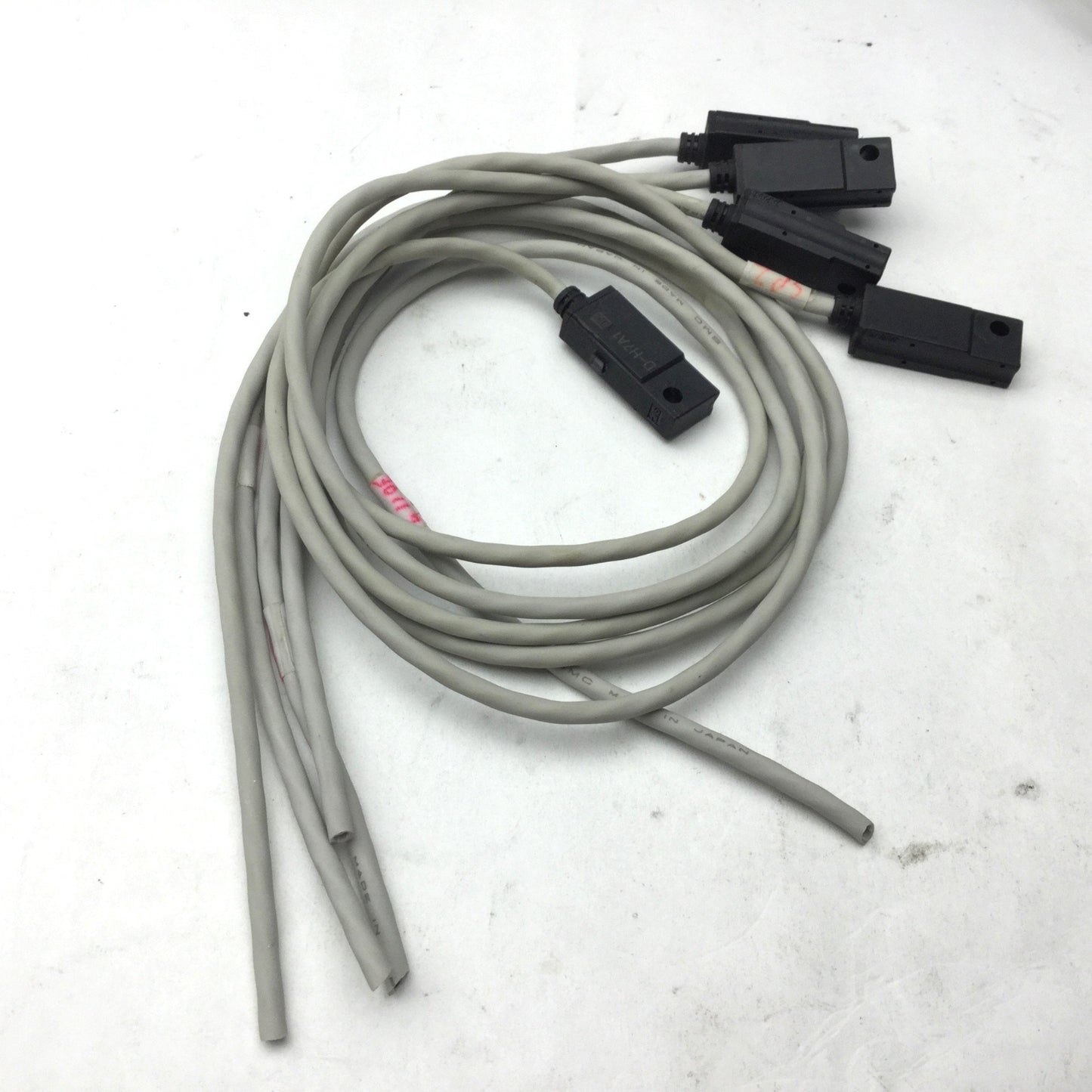Used Lot of 5 SMC D-H7A1 Solid State Switches, 3-Wire NPN, Power: 4.5-28VDC