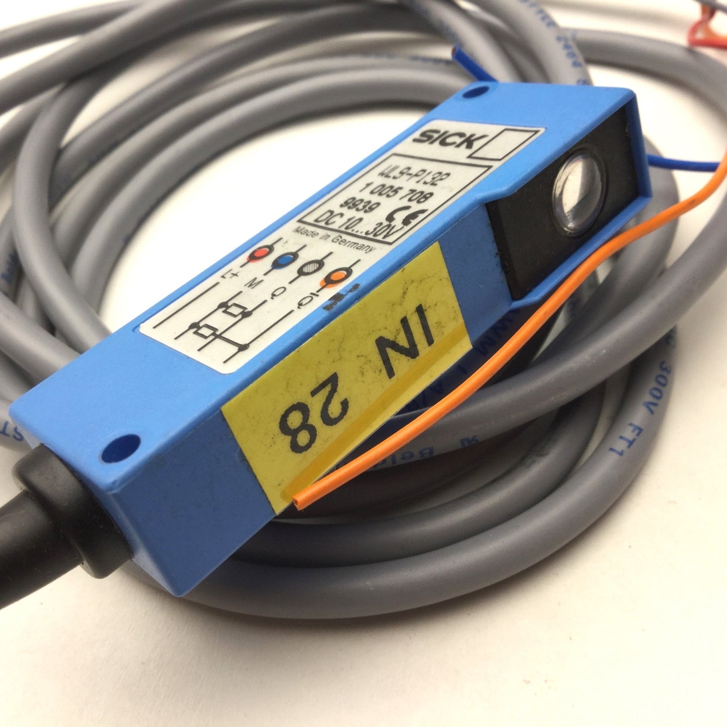 Used Sick WL9-P132 Photoelectric Reflex Switch, Sensing Range: 0-2.5m, 10-30VDC