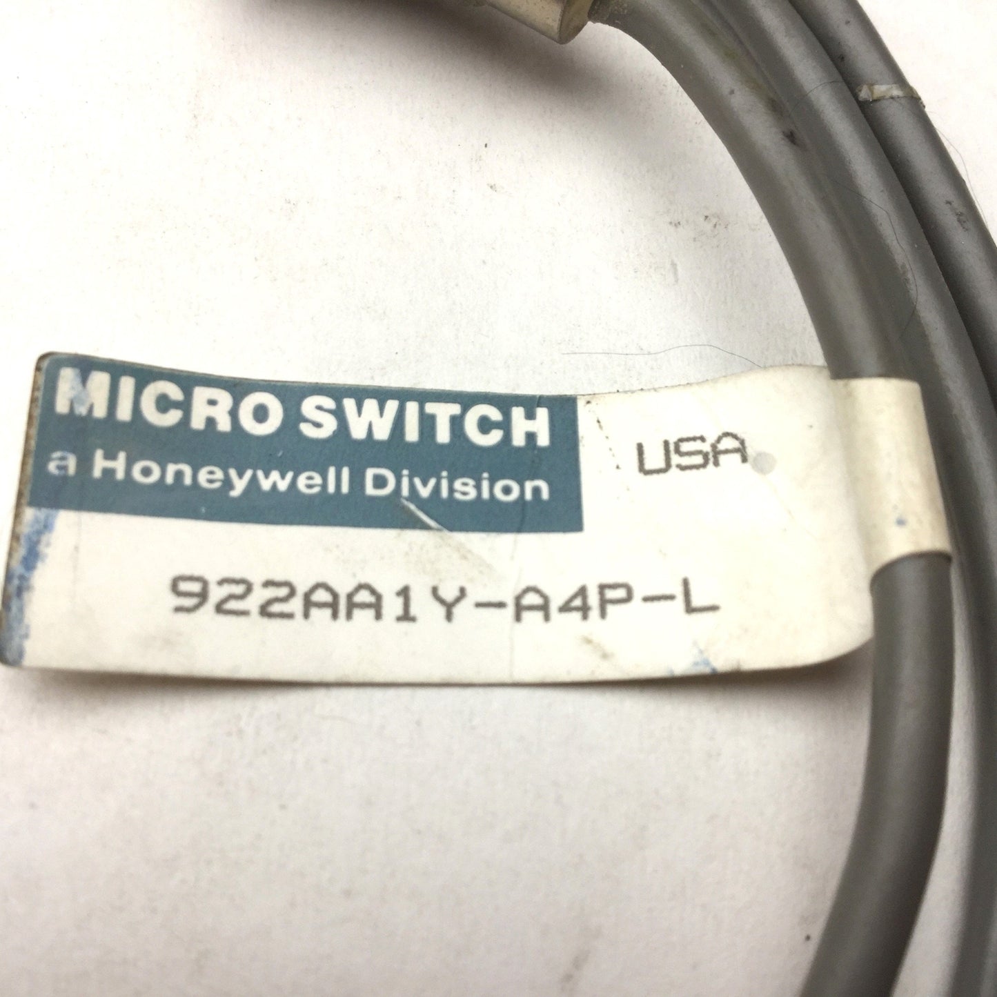 Used Honeywell 922AA1Y-A4P-L Proximity Sensor Switch, 6/30VDC, Range: 1.5mm