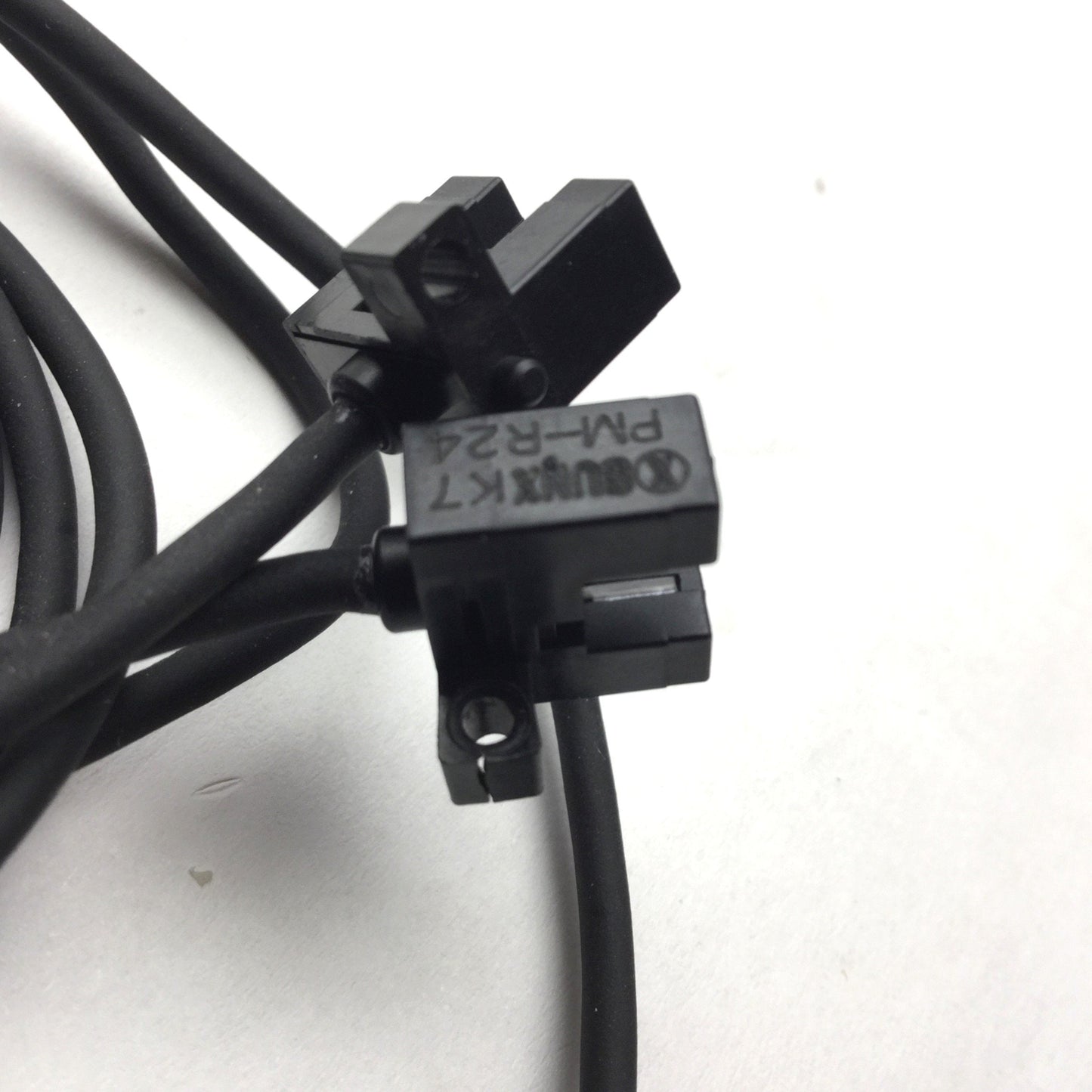 Used Lot of 2 SUNX PM-R24 Micro Photoelectric Slot Sensors, Sensing Range: 5mm