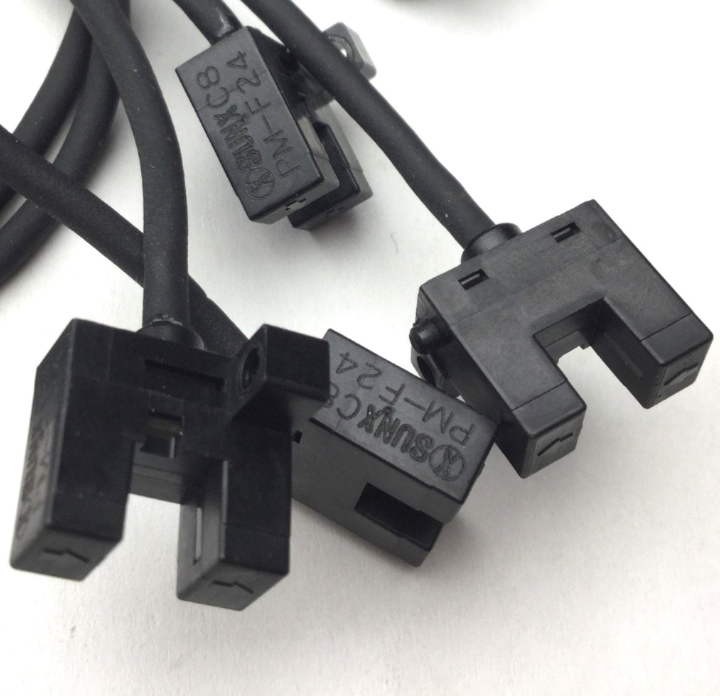 Used Lot of 4 SUNX PM-F24 Micro Photoelectric Optical Slot Sensors, Size: 5mm, NPN