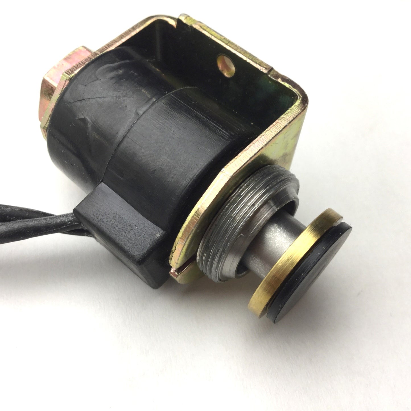 Used KIP N02X2145A Solenoid Valve, Orifice: 1/8", Voltage: 24VDC, Power: 9 Watts