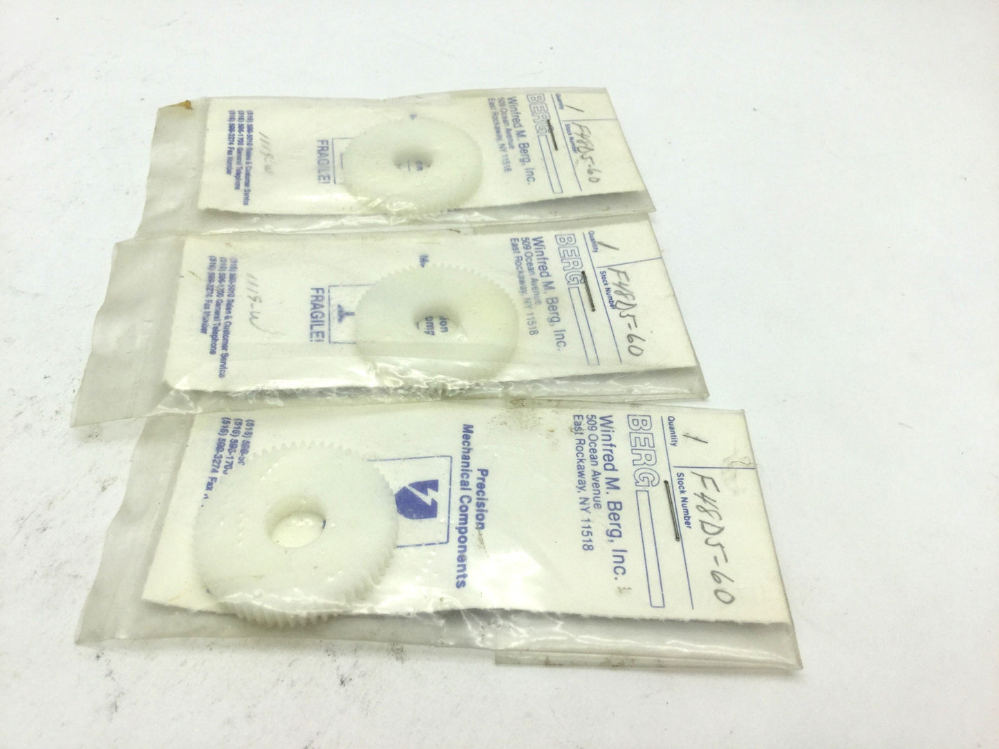 New Lot of 3 New WM Berg F48D5-60 Spur Gear Pitch: 48, Teeth: 60 DERLINr, ID: 3/8"