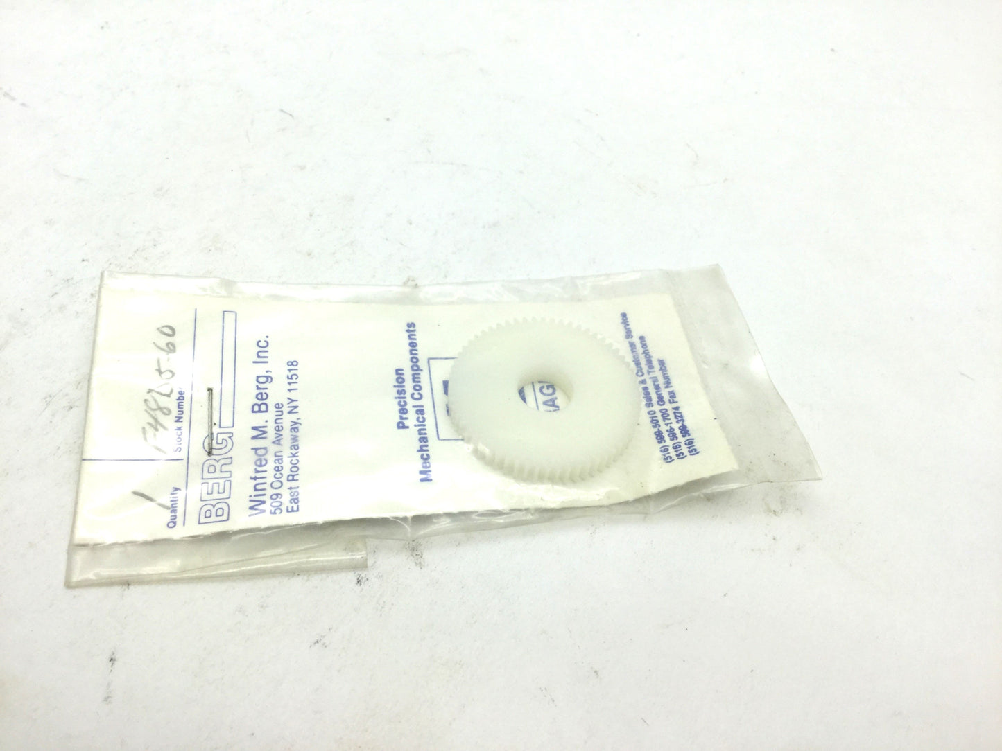 New Lot of 2 New WM Berg F48D5-60 Spur Gear Pitch: 48, Teeth: 60 DERLINr, ID: 3/8"