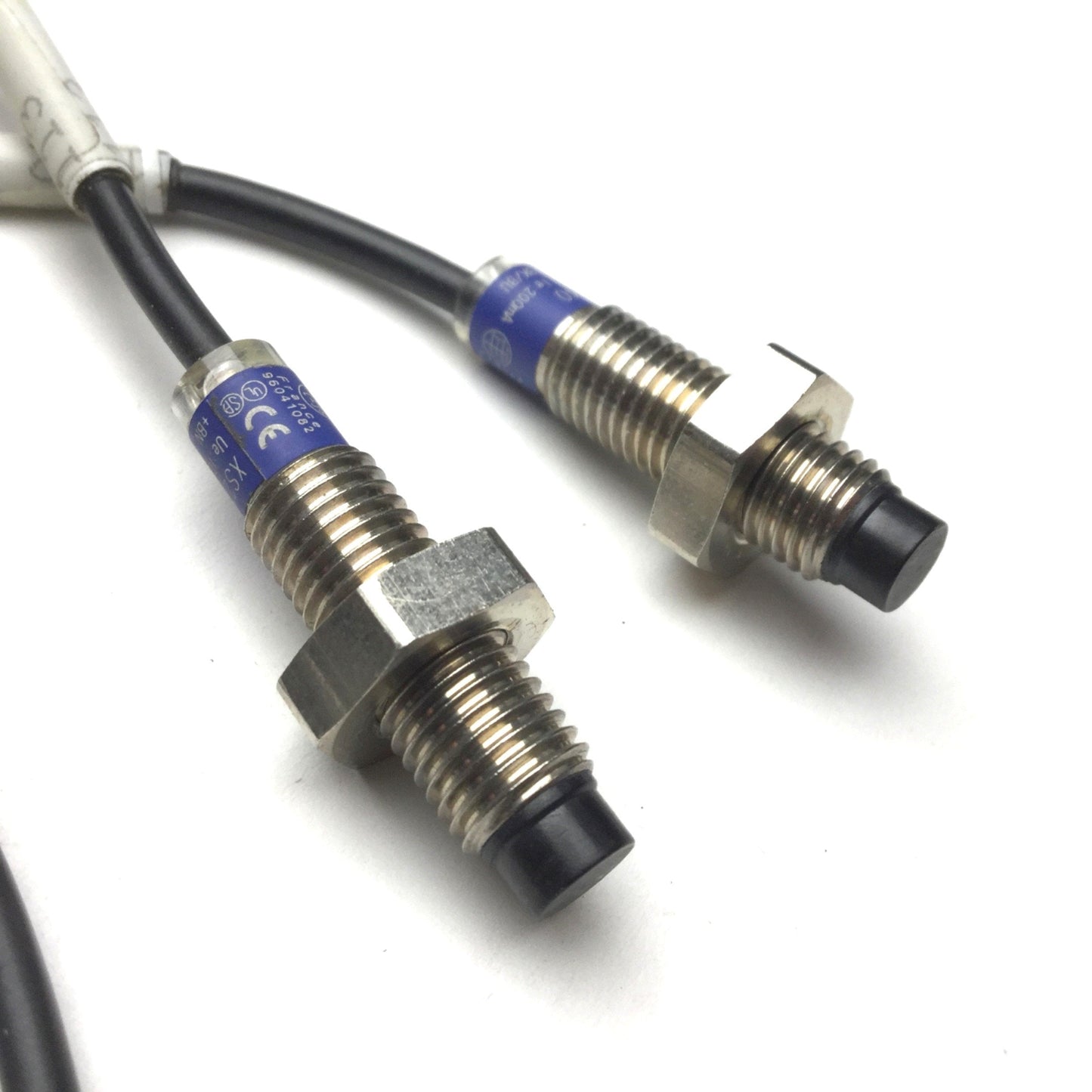 Used Lot of 2 Telemecanique XS2N08PA340 Proximity Sensor, Voltage: 12-24VDC, 200mA