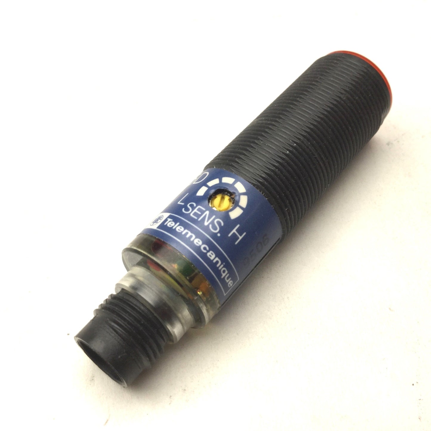 New Telemecanique XUB-J103535D Photoelectric Sensor, NPN, M12, 12-24V