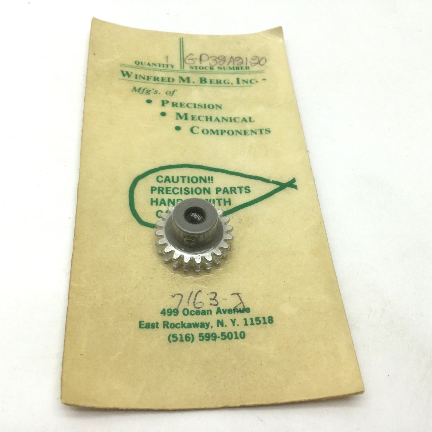 New Lot of 5 New WM Berg GP32A21-20 Chain Sprockets, Bore 3/16, 20 Teeth 0.625 Pitch