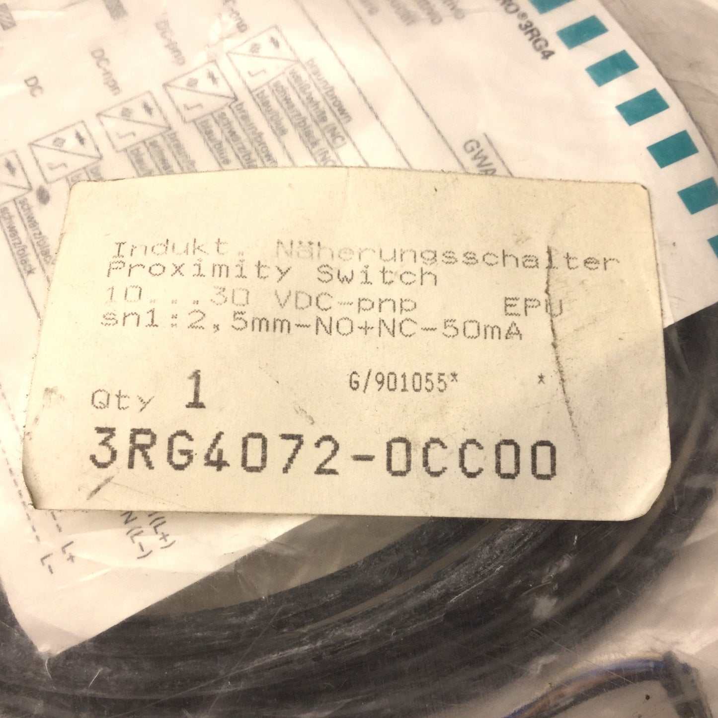New Siemens 3RG4072-0CC00 Inductive Proximity Sensor, 10-30VDC, Range: 2.5mm, PNP