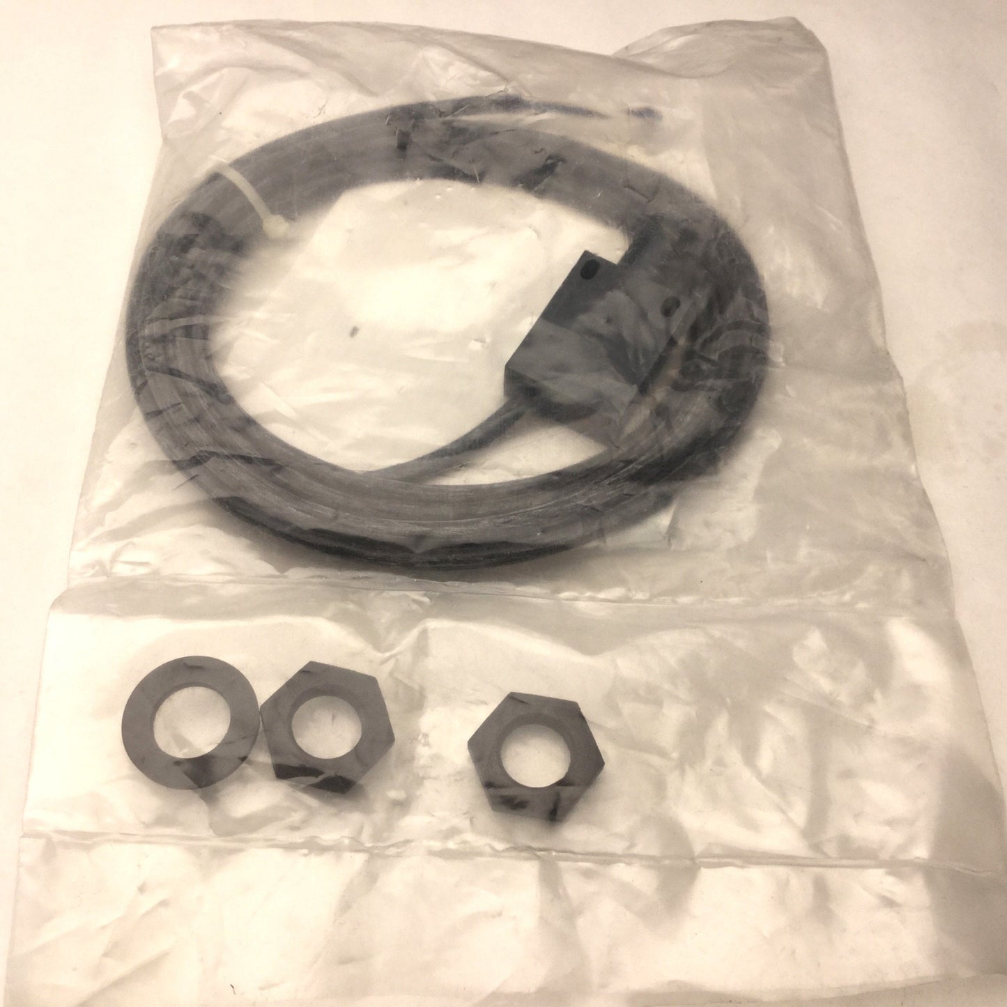 New Siemens 3RG4072-0CC00 Inductive Proximity Sensor, 10-30VDC, Range: 2.5mm, PNP
