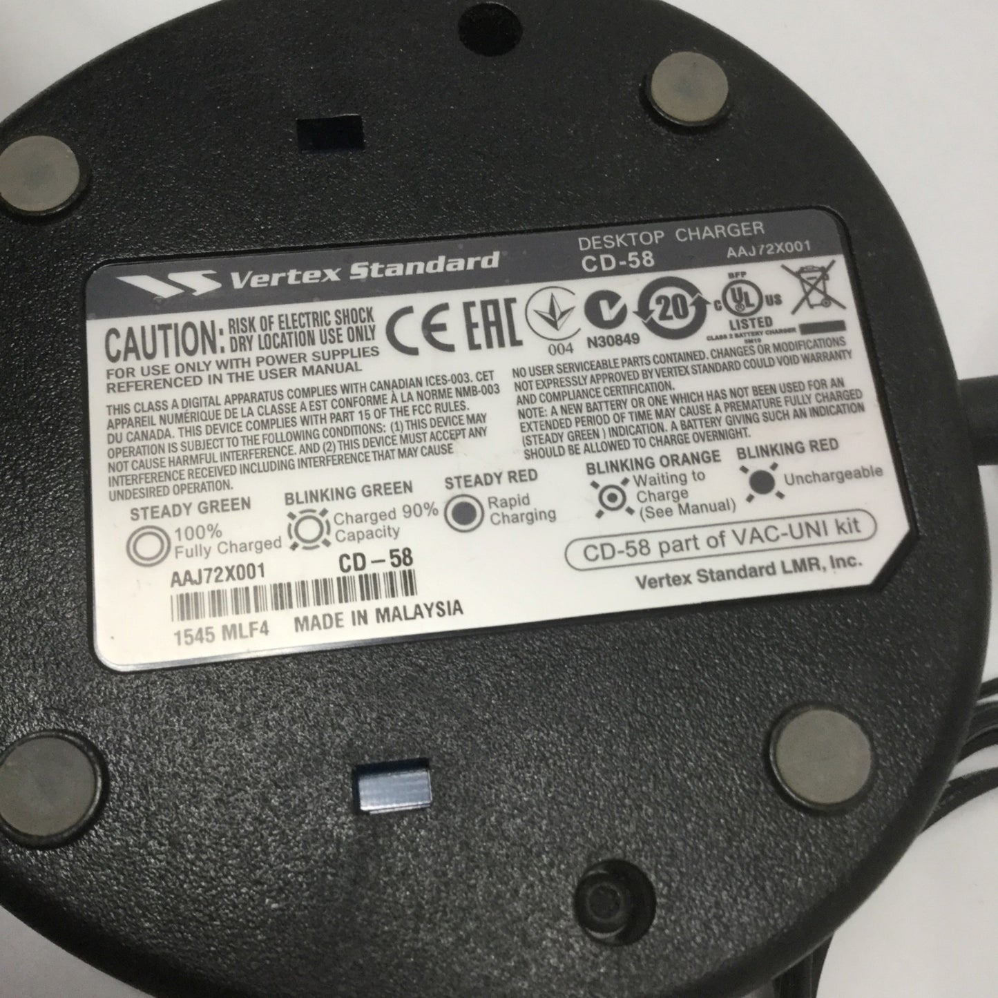 For parts or not working Vertex VX-451-G6-5 Handheld 2-Way Radio 403-470MHz, 32-Channel *Missing Buttons*