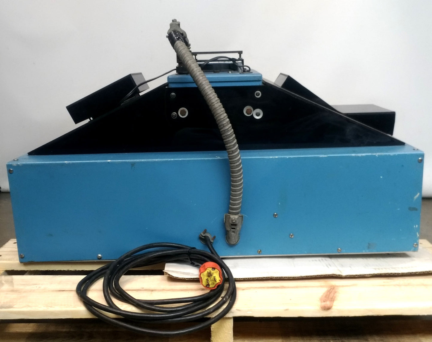 Used CON-TROL-CURE A012-005 UV Curing Conveyor, 6" 300W UV Lamp, 0-30FPM, 120VAC