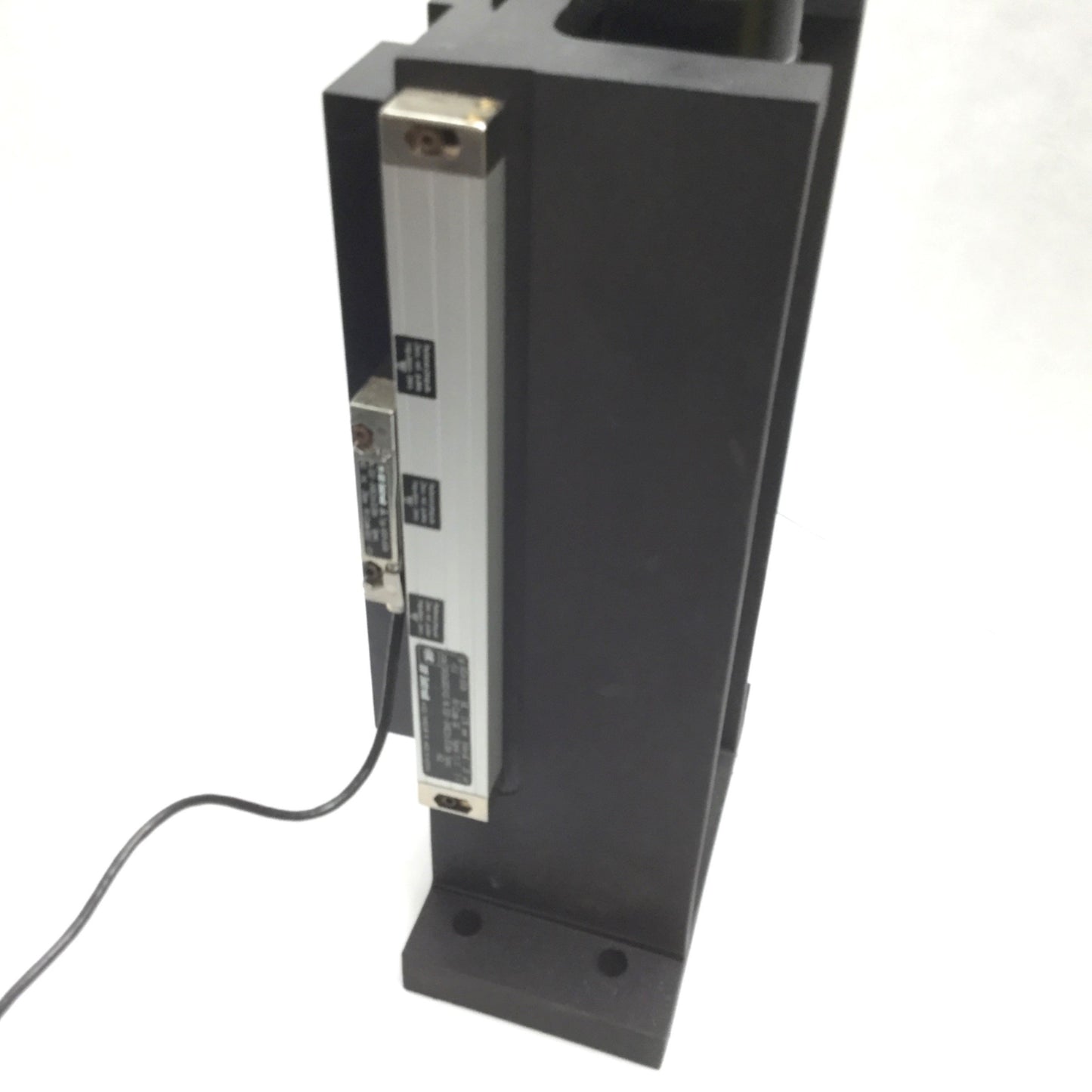 Used Z-Axis Positioner For Deltronic DVC-115 Measuring System, With Linear Encoder