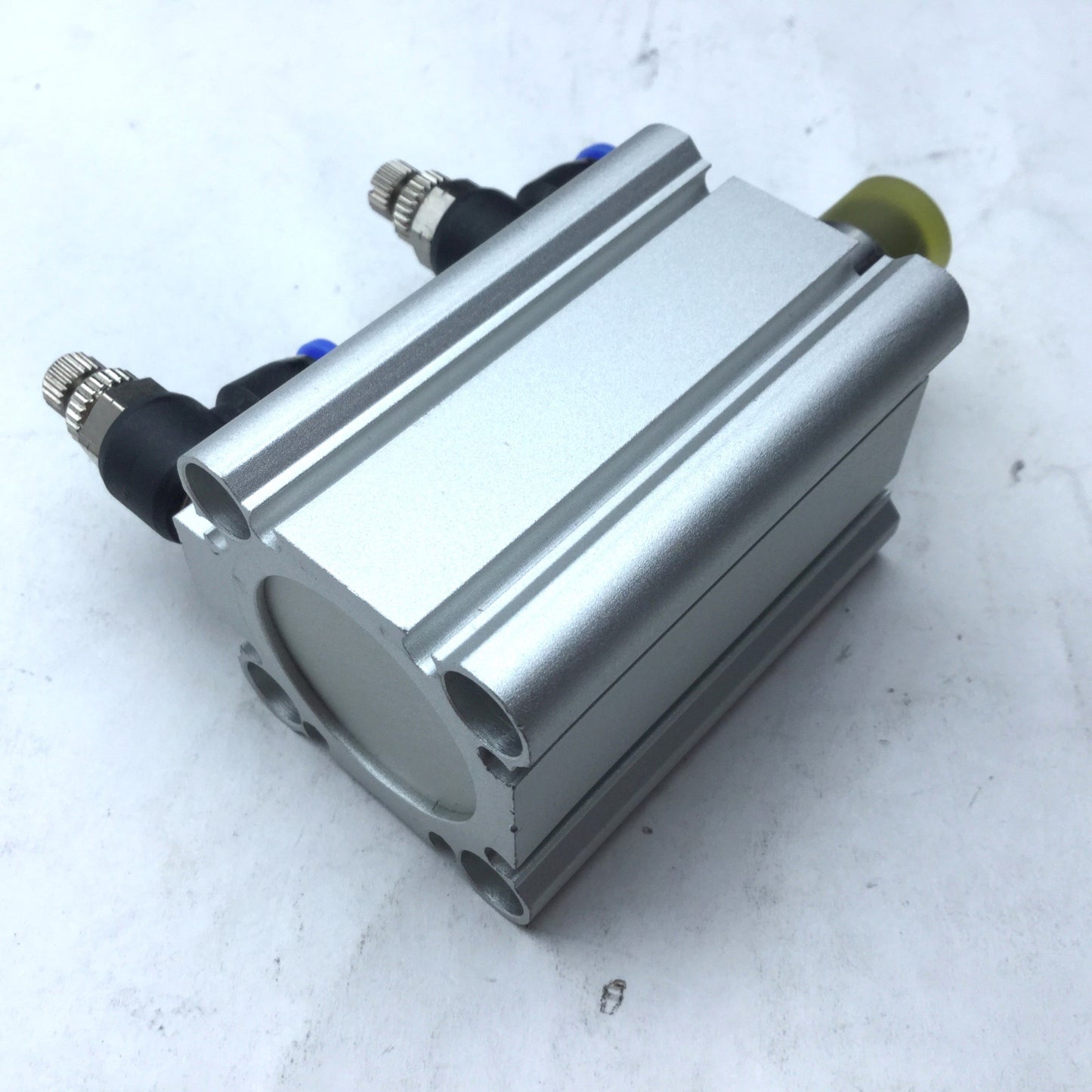 Used SMC CDQ2B32TN-35DZ Air Cylinder Double-Acting 32mm Bore, 35mm Stroke