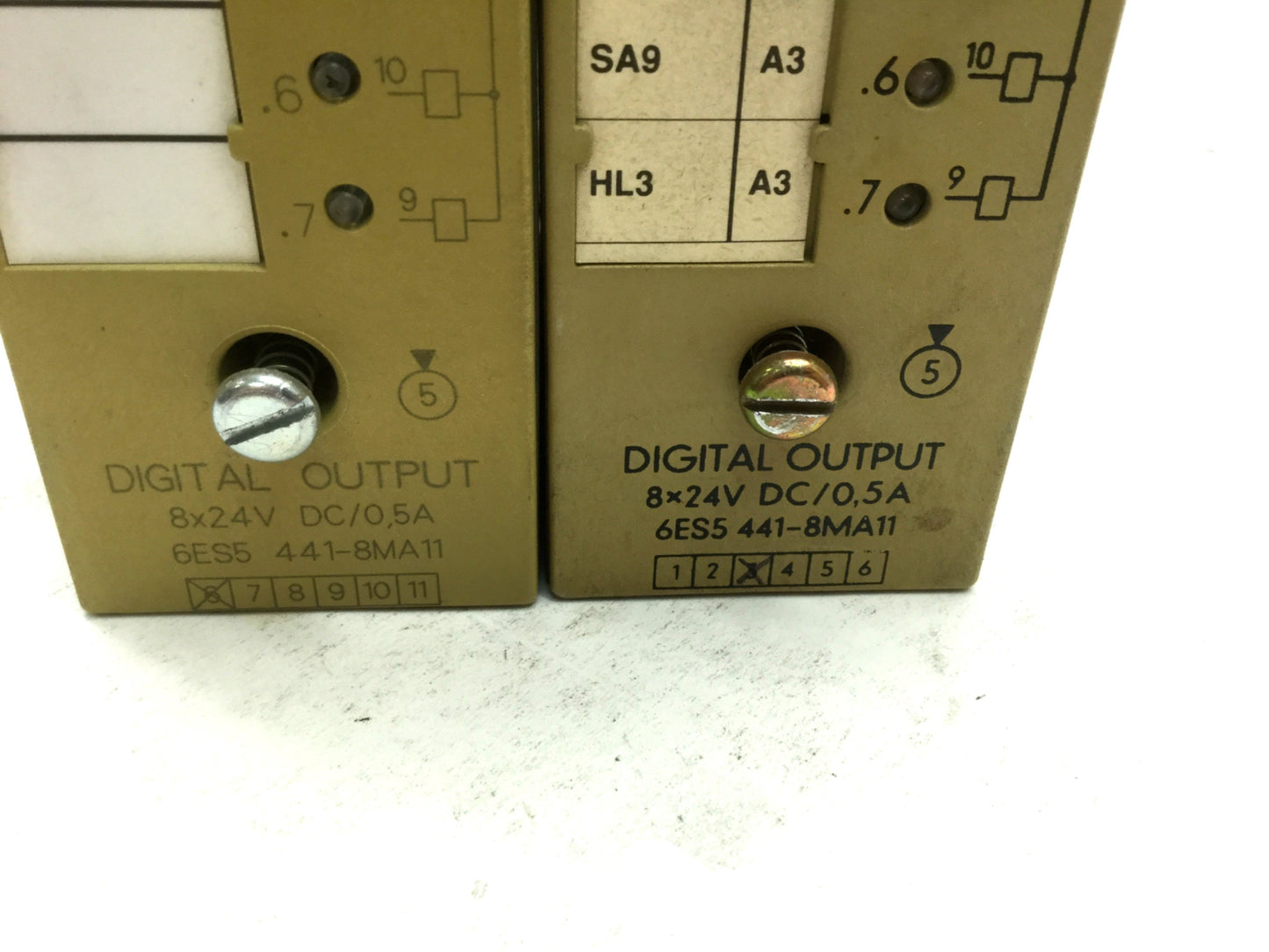 Used Lot of 2 Siemens 6ES5 441-8MA11 PLC Digital Output Module 8 Point 24VDC