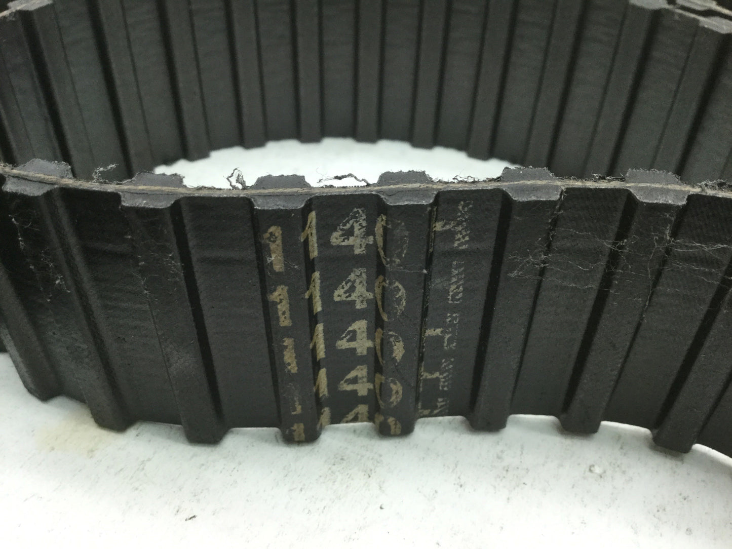 New Megadyne 1140H150 Timing Belt Teeth: 228 L: 114" W 1.5" Pitch 0.5"