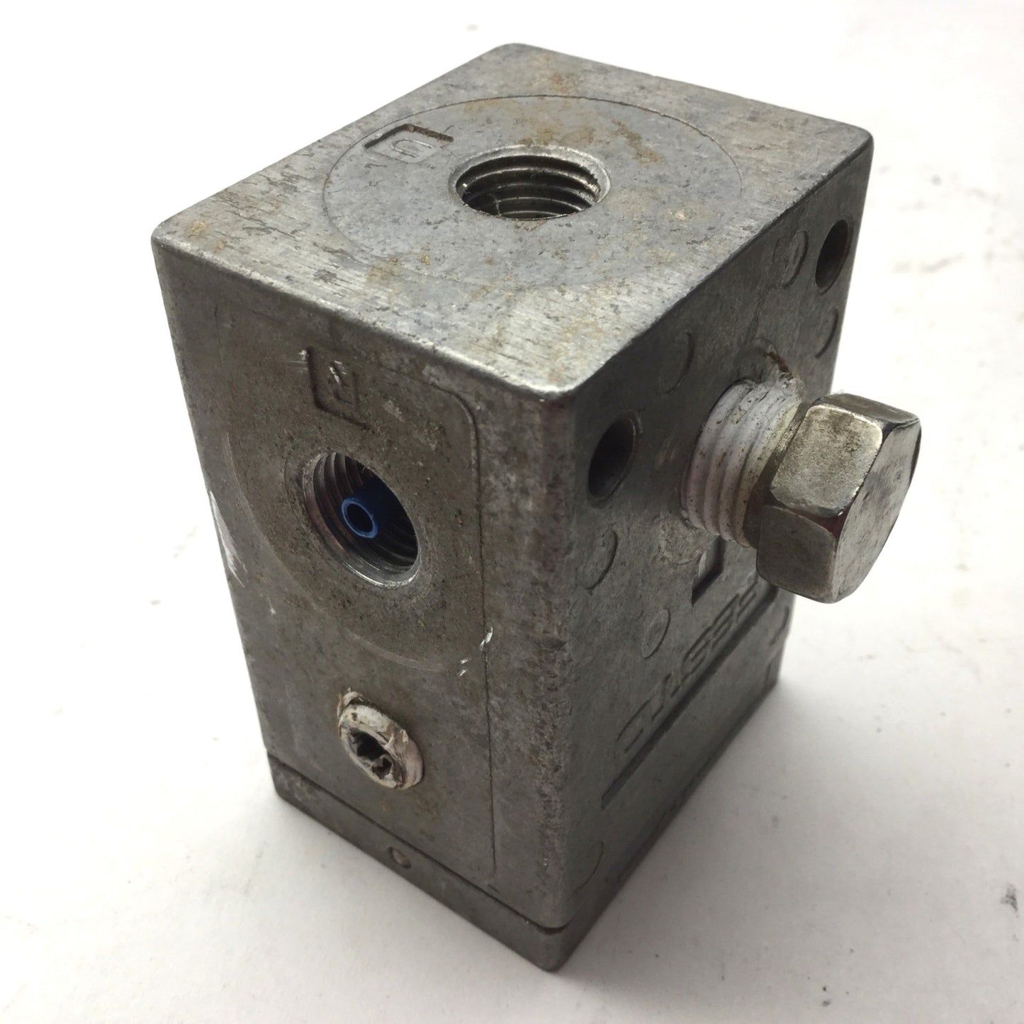 Used Festo 6890 VAK-1/4 Vacuum Generator, G1/4 BSPM, 80% Vacuum, Range: 21-145PSI
