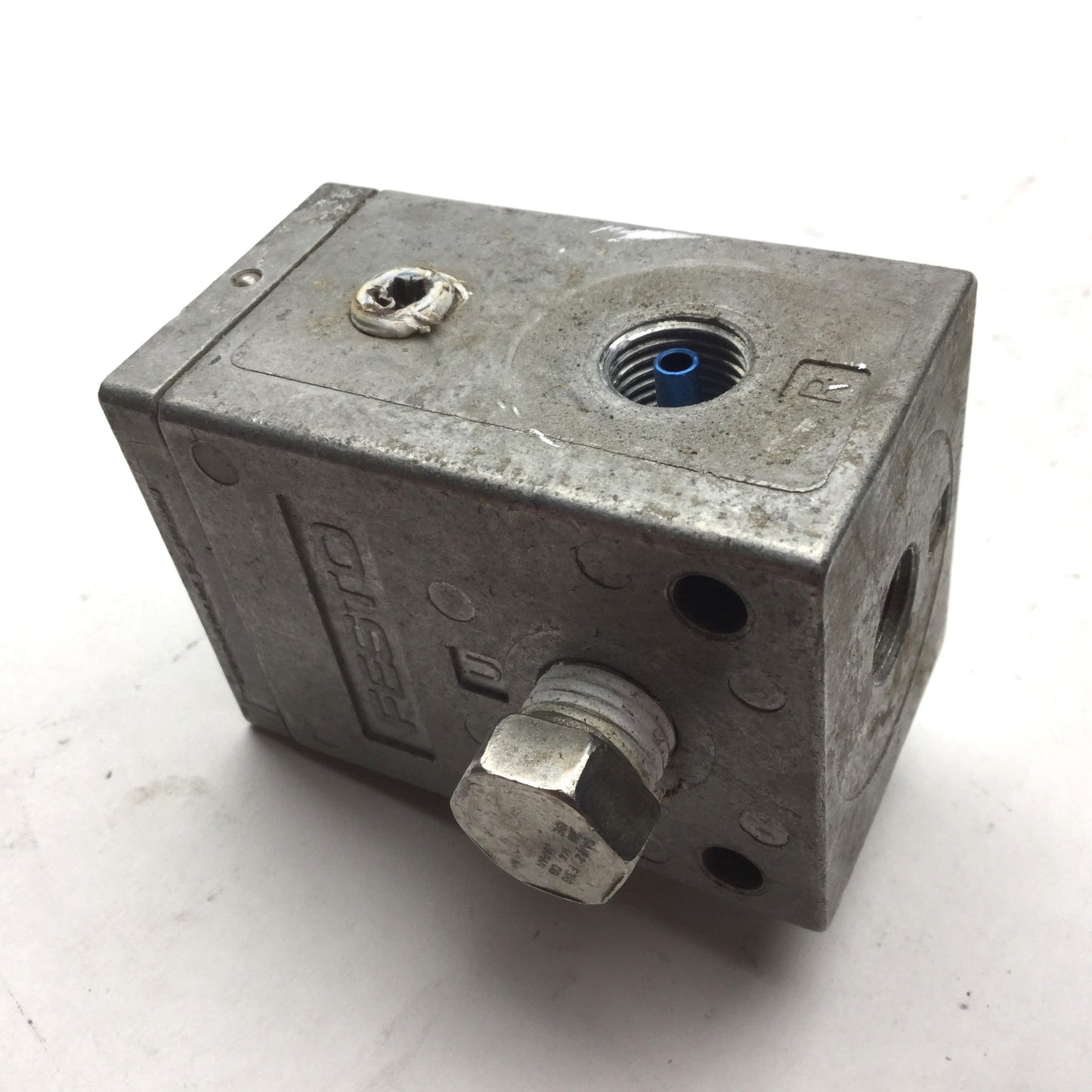 Used Festo 6890 VAK-1/4 Vacuum Generator, G1/4 BSPM, 80% Vacuum, Range: 21-145PSI