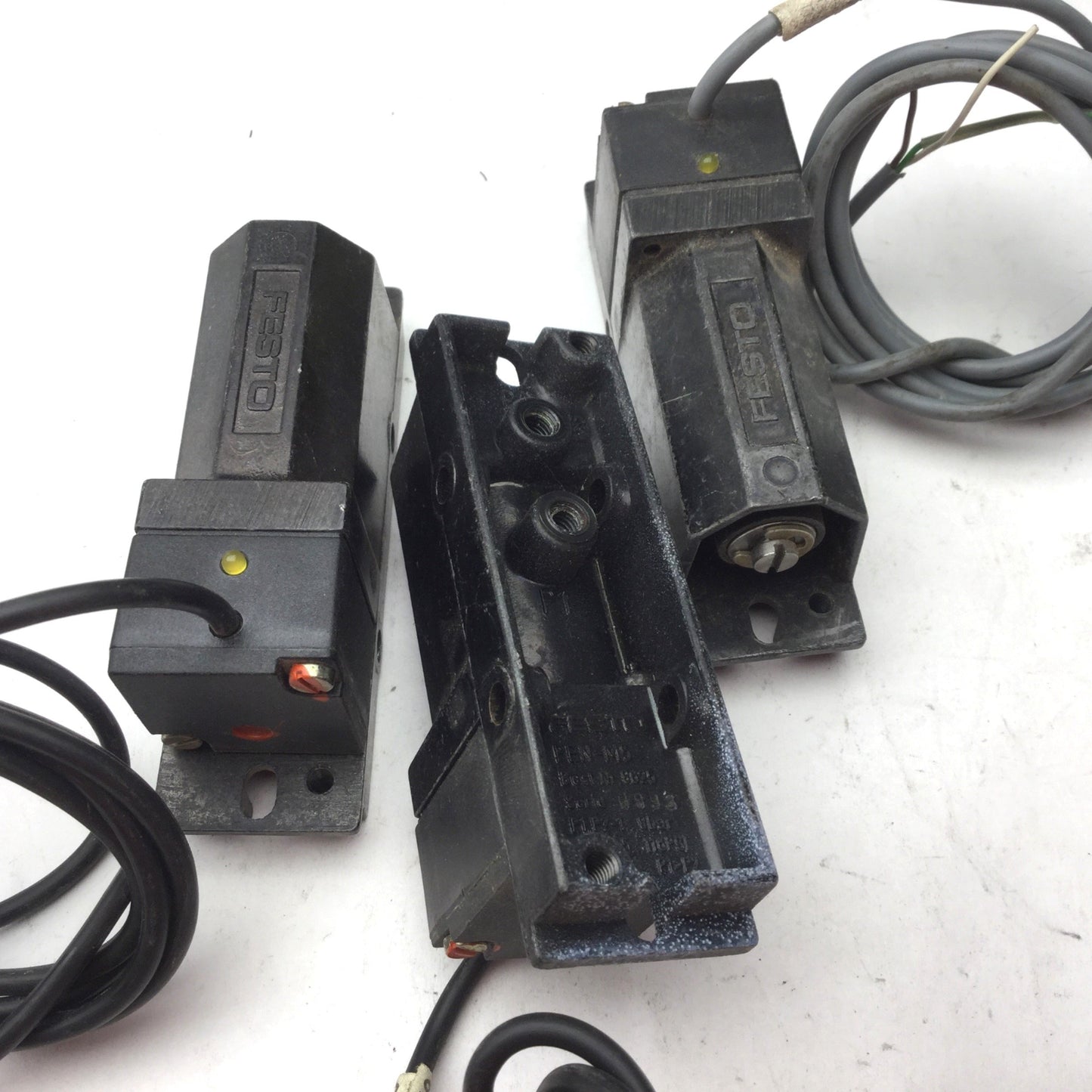 Used Lot of 3 Festo PEN-M5 Pressure Switches, PNP, Voltage: 12...30V, .4A Max