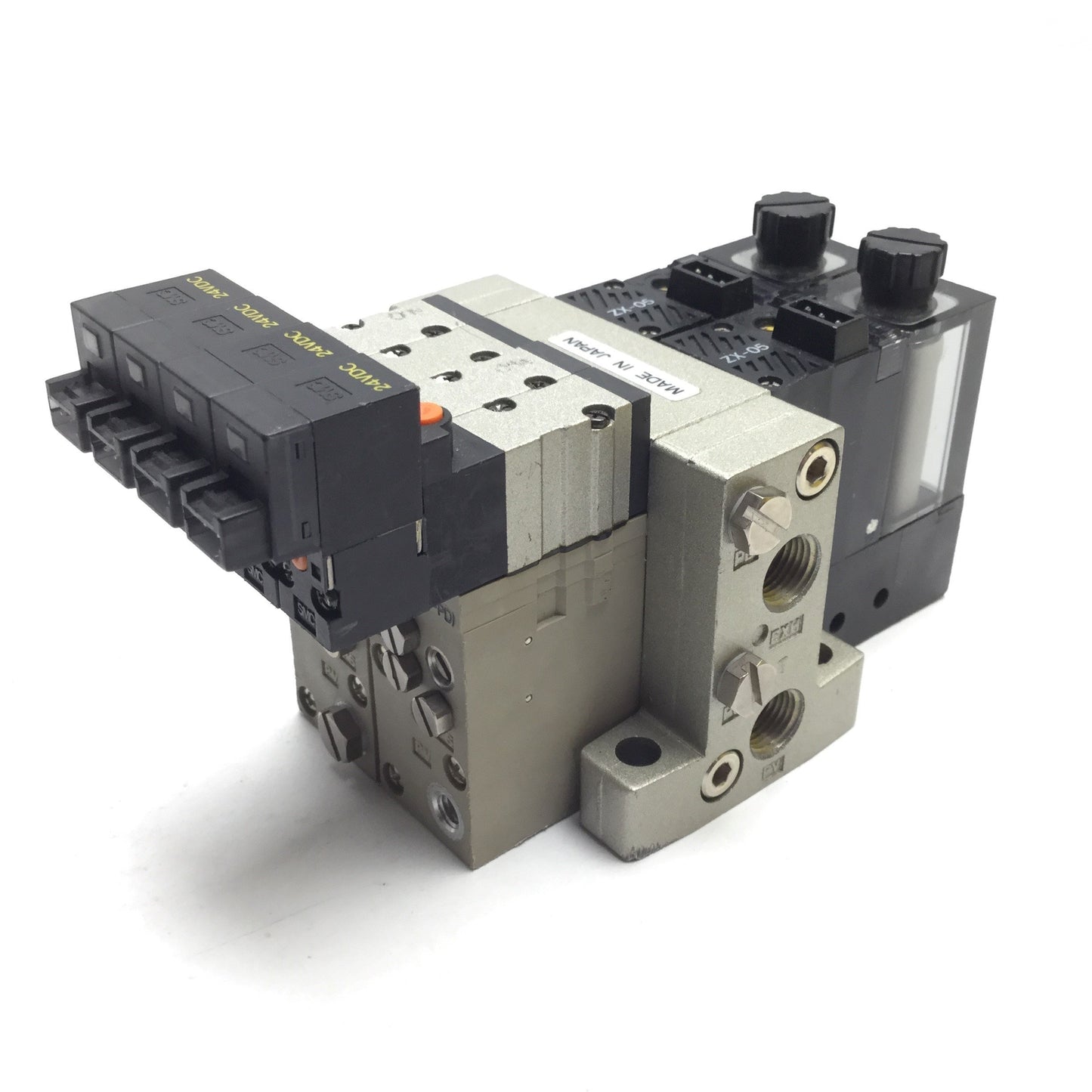 Used Bank of 2 SMC ZX-05 Vacuum Ejector Module Valve Solenoid Voltage 24VDC, 1/8" NPT