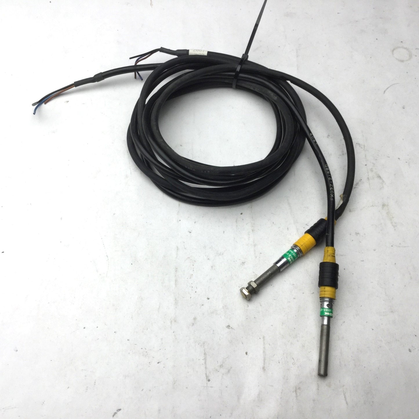 Used Lot of 2 Turck Bi0,8-G05-AN6X-V1331 Proximity Switch, NPN, 10-30VDC